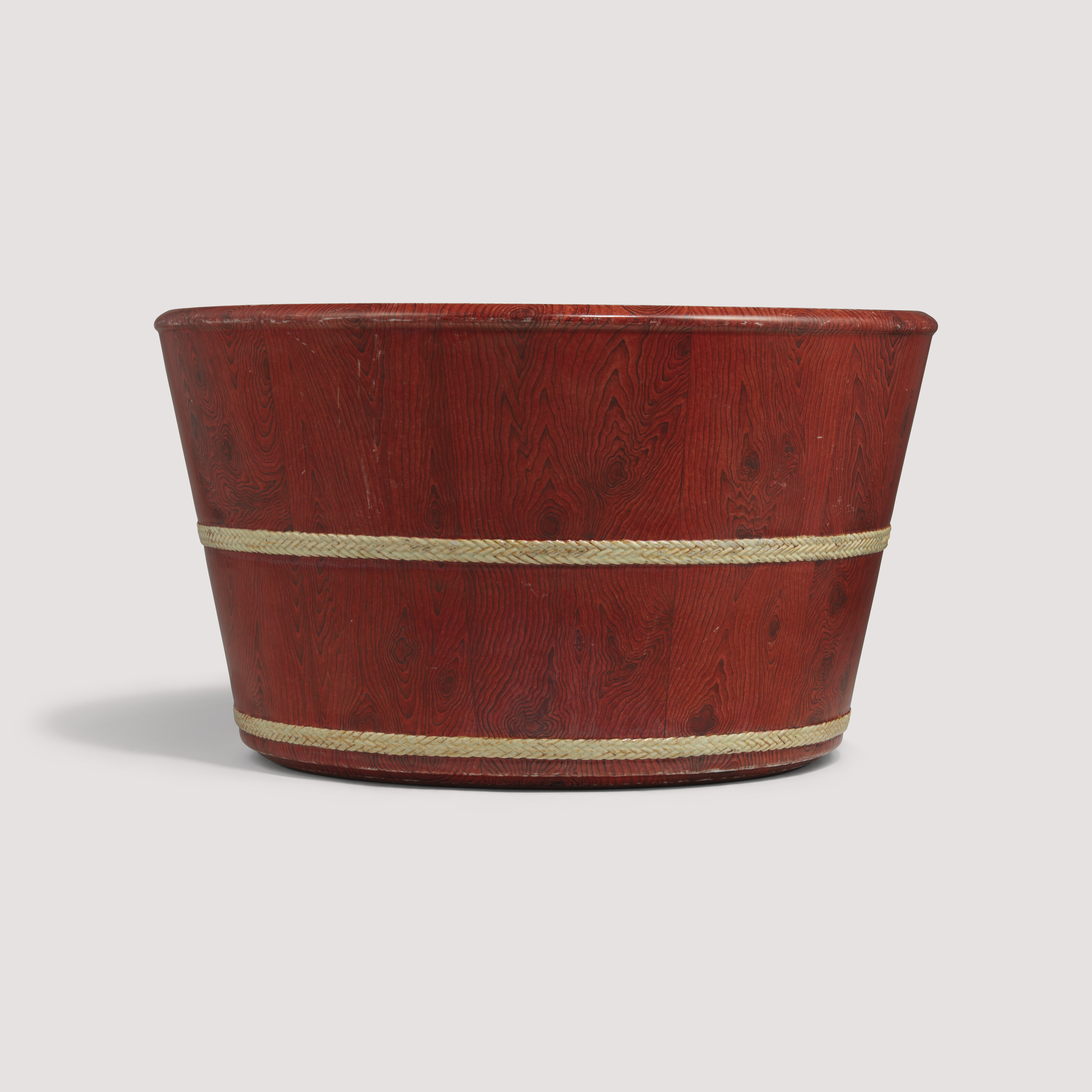 清雍正鬥彩海水異獸紋「天」字罐, YONGZHENG PERIOD (1723-1735