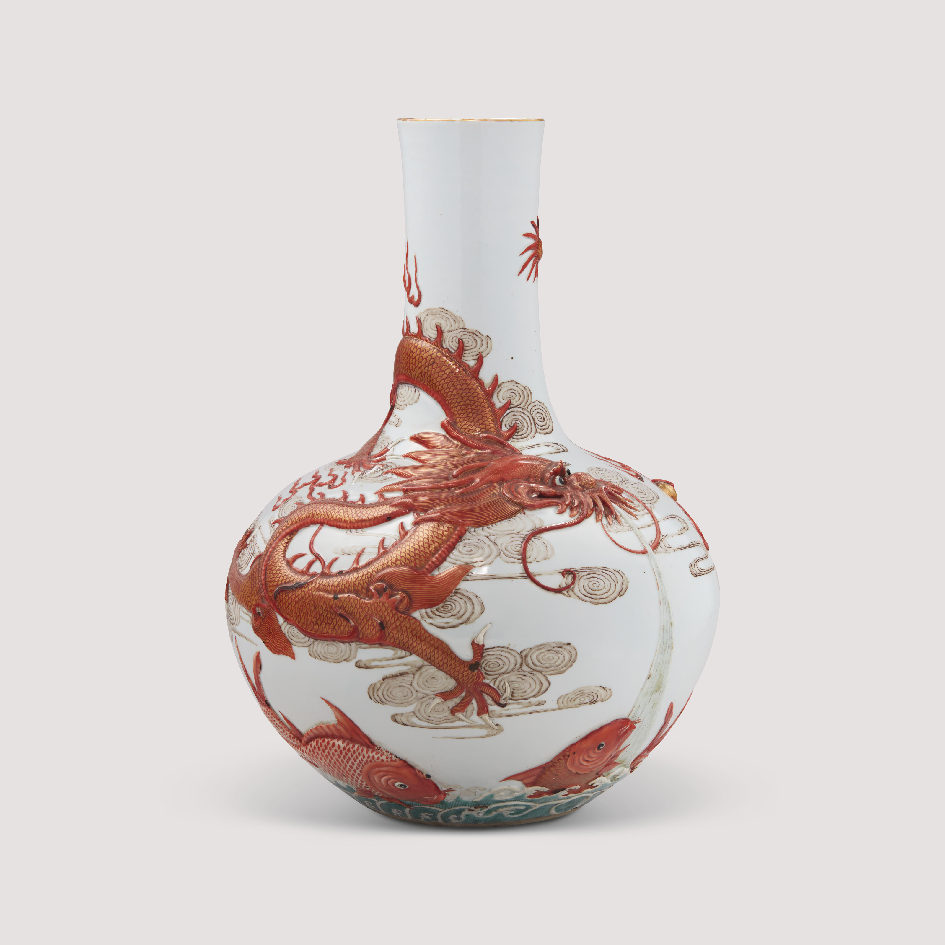 清雍正鬥彩海水異獸紋「天」字罐, YONGZHENG PERIOD (1723-1735