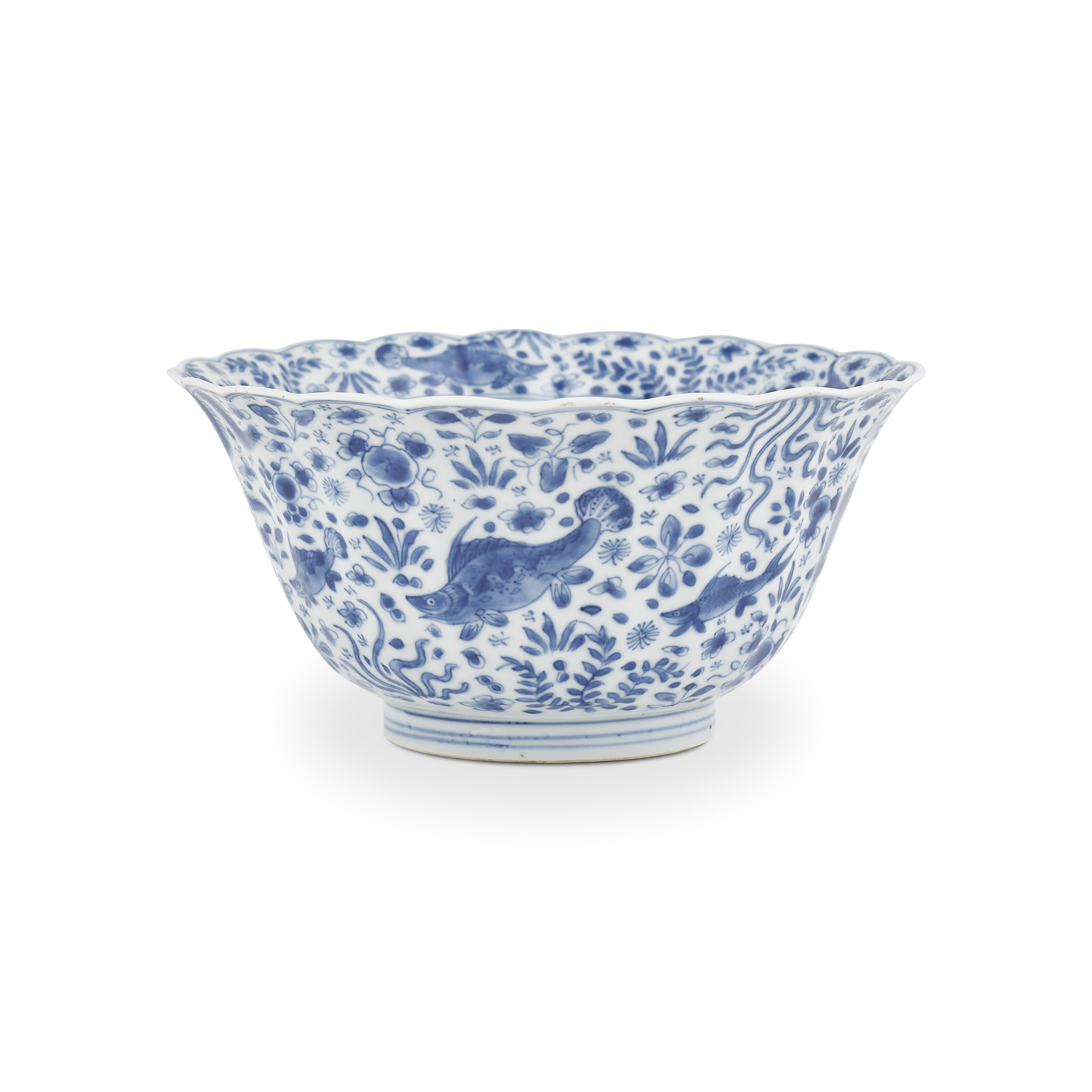 清康熙青花魚藻紋花口盌, KANGXI PERIOD (1662-1722) | Christie's