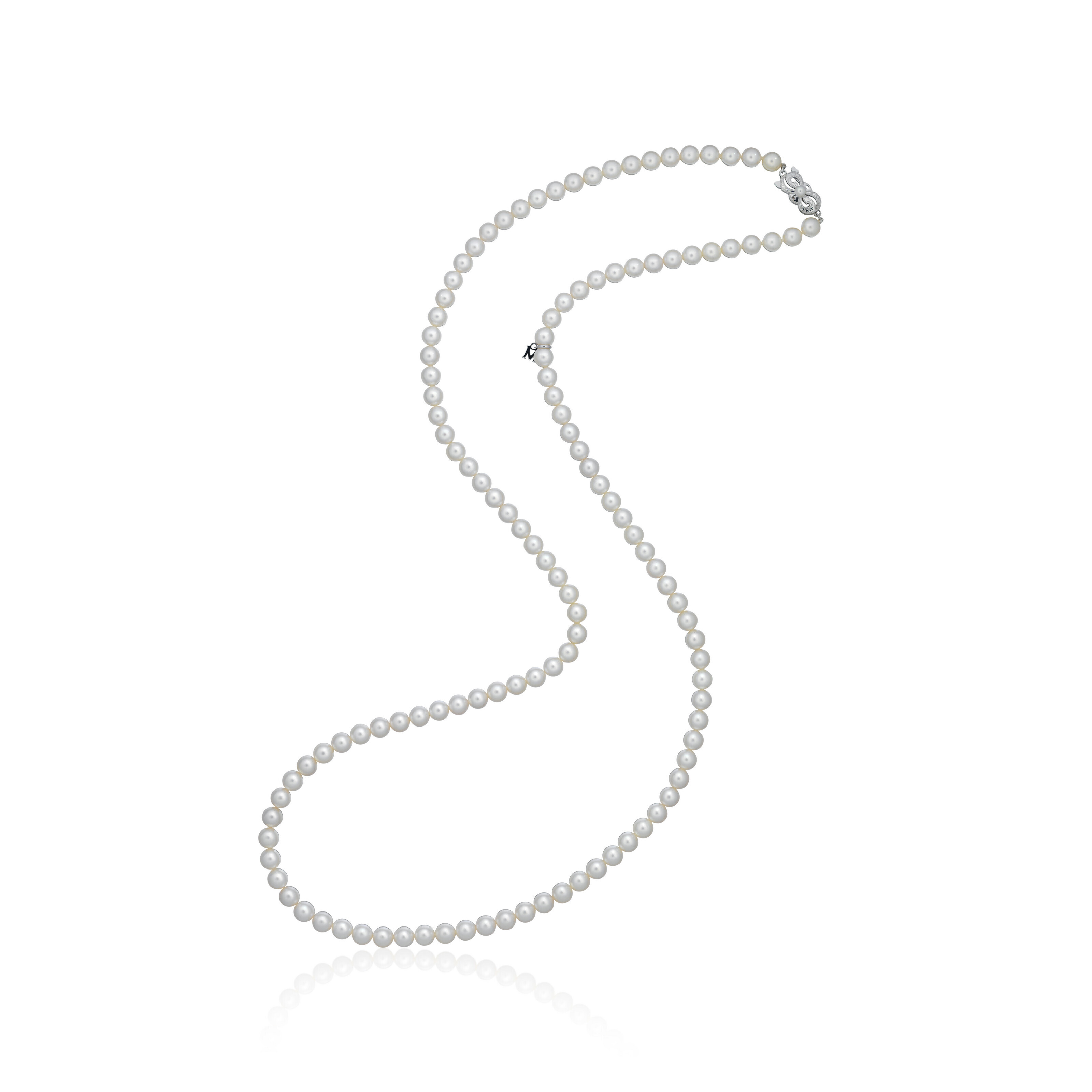 NO RESERVE - MIKIMOTO CULTURED PEARL NECKLACE, | Christie's