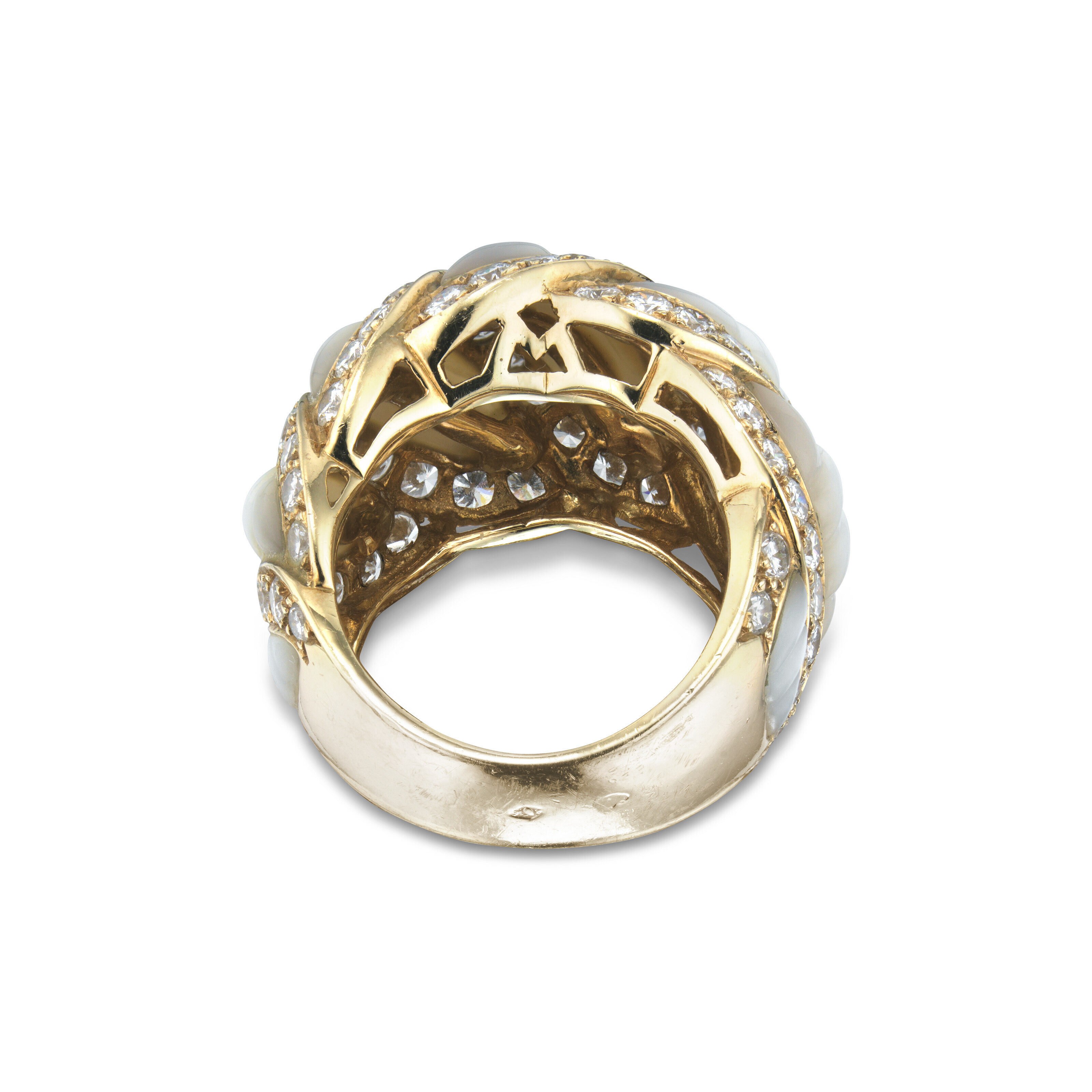 NO RESERVE – MAUBOUSSIN PARIS SUITE OF DIAMOND AND MOTHER-OF-PEARL