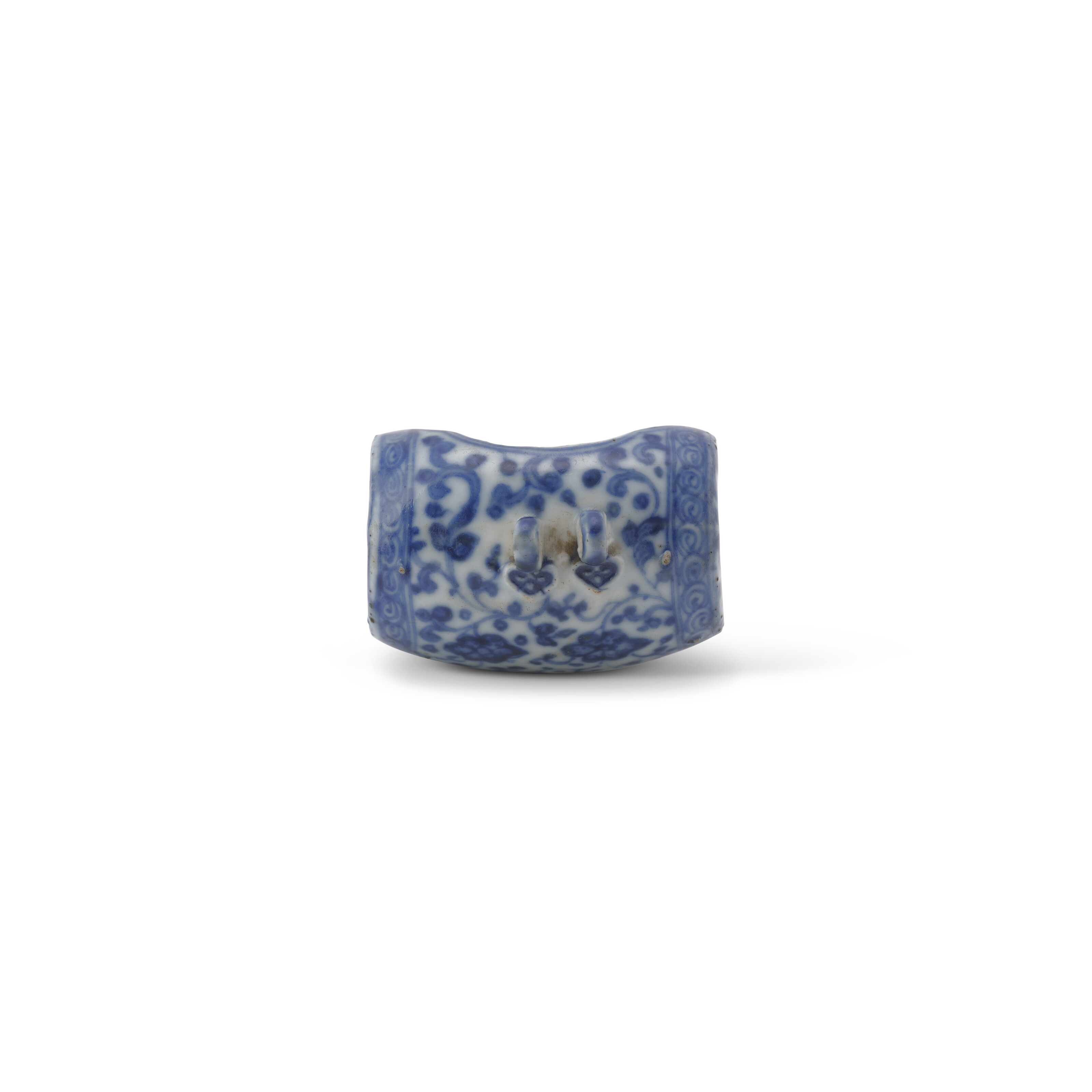 清康熙青花纏枝花卉紋鳥食罐兩件, KANGXI PERIOD (1662-1722) | Christie's