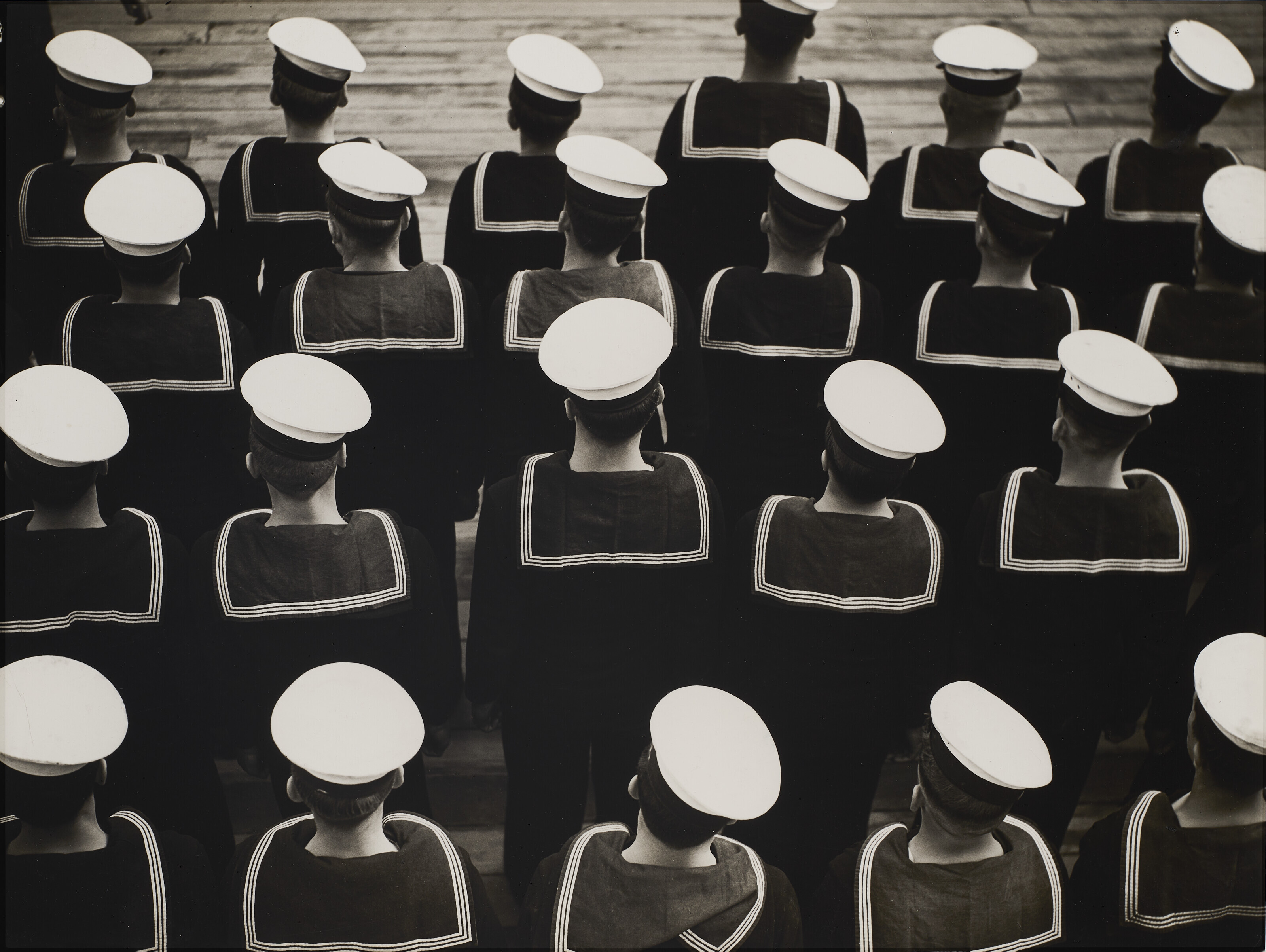 HELMUT NEWTON 1920-2004　洋書　【b4】 HELMUT NEWTON 1920-2004 洋書 【b4】 HELMUT NEWTON 1920-2004