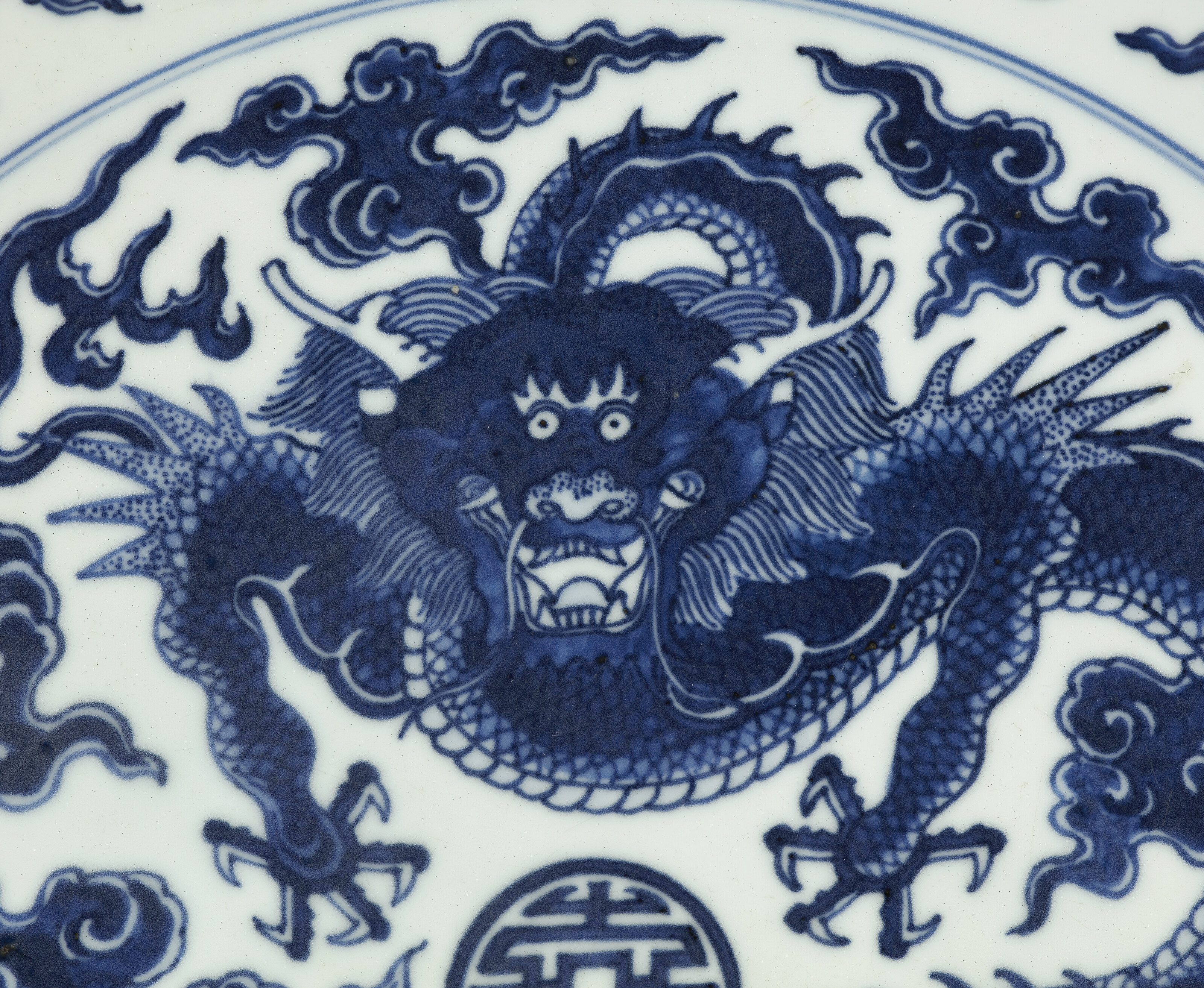 A RARE LARGE BLUE AND WHITE 'DRAGON' DISH, YONGZHENG SIX-CHARACTER