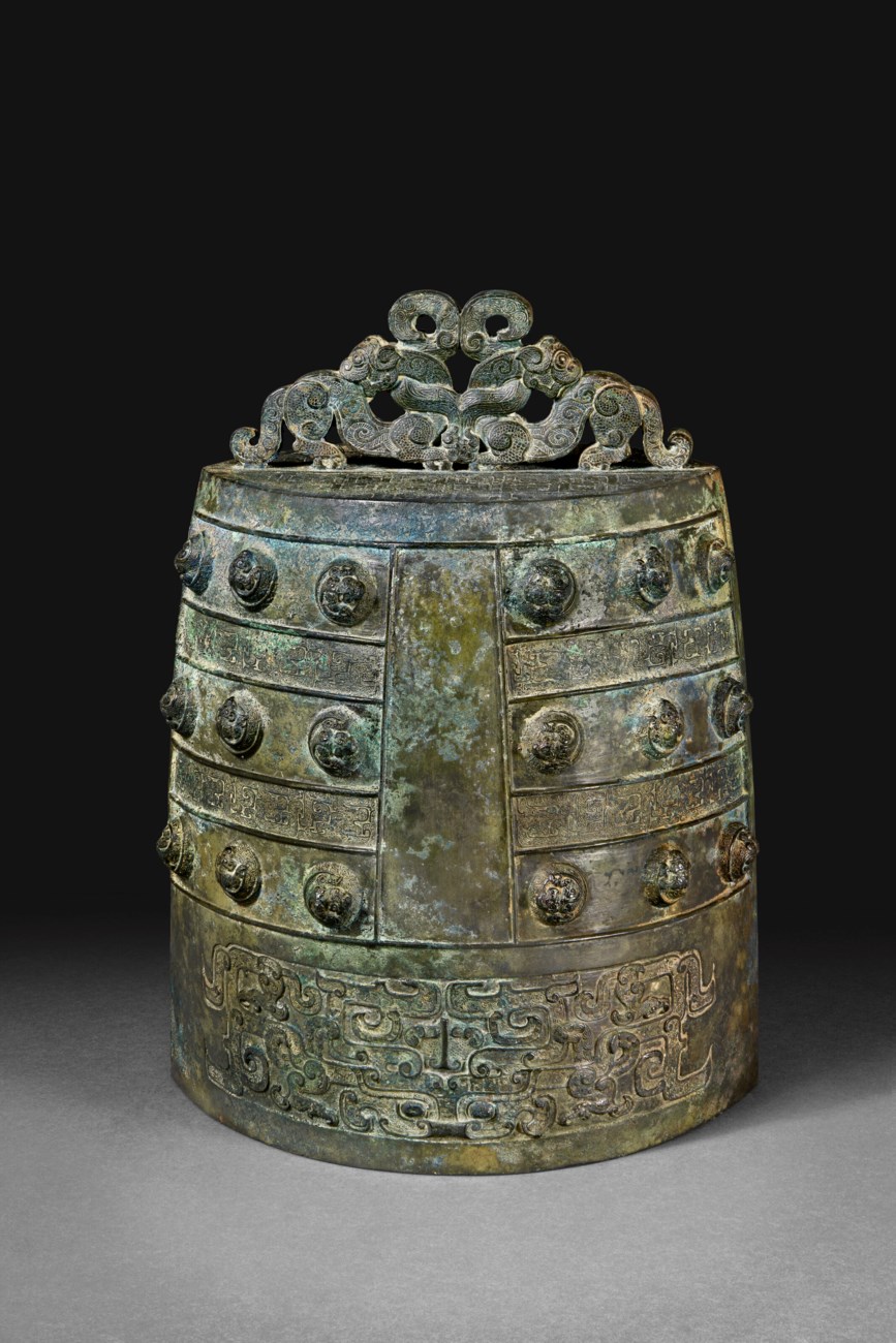 A RARE LARGE BRONZE BELL, BO ZHONG, LATE SPRING AND AUTUMN PERIOD, LATE ...