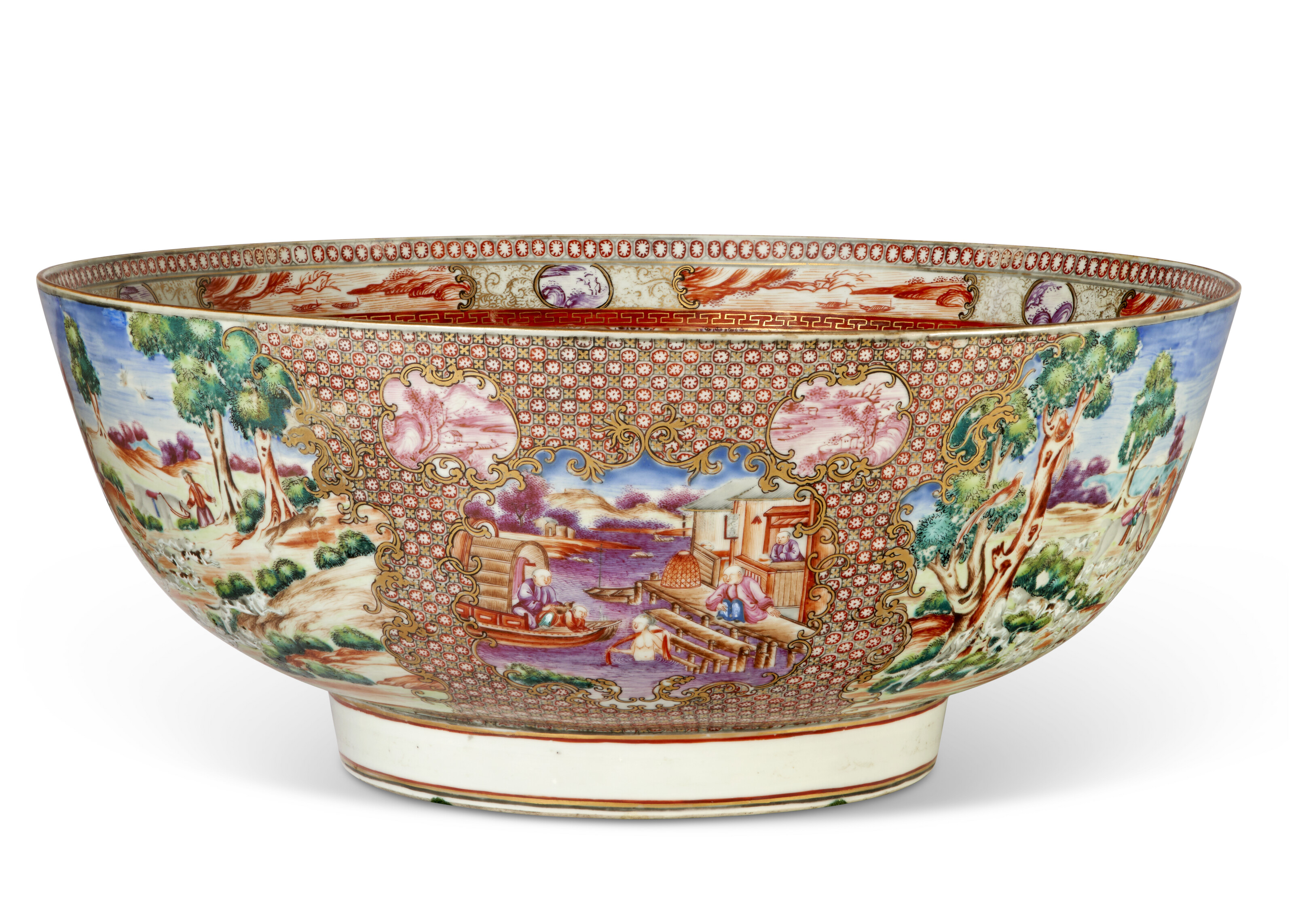 A LARGE CHINESE EXPORT PORCELAIN FAMILLE ROSE 'HUNTING' PUNCHBOWL