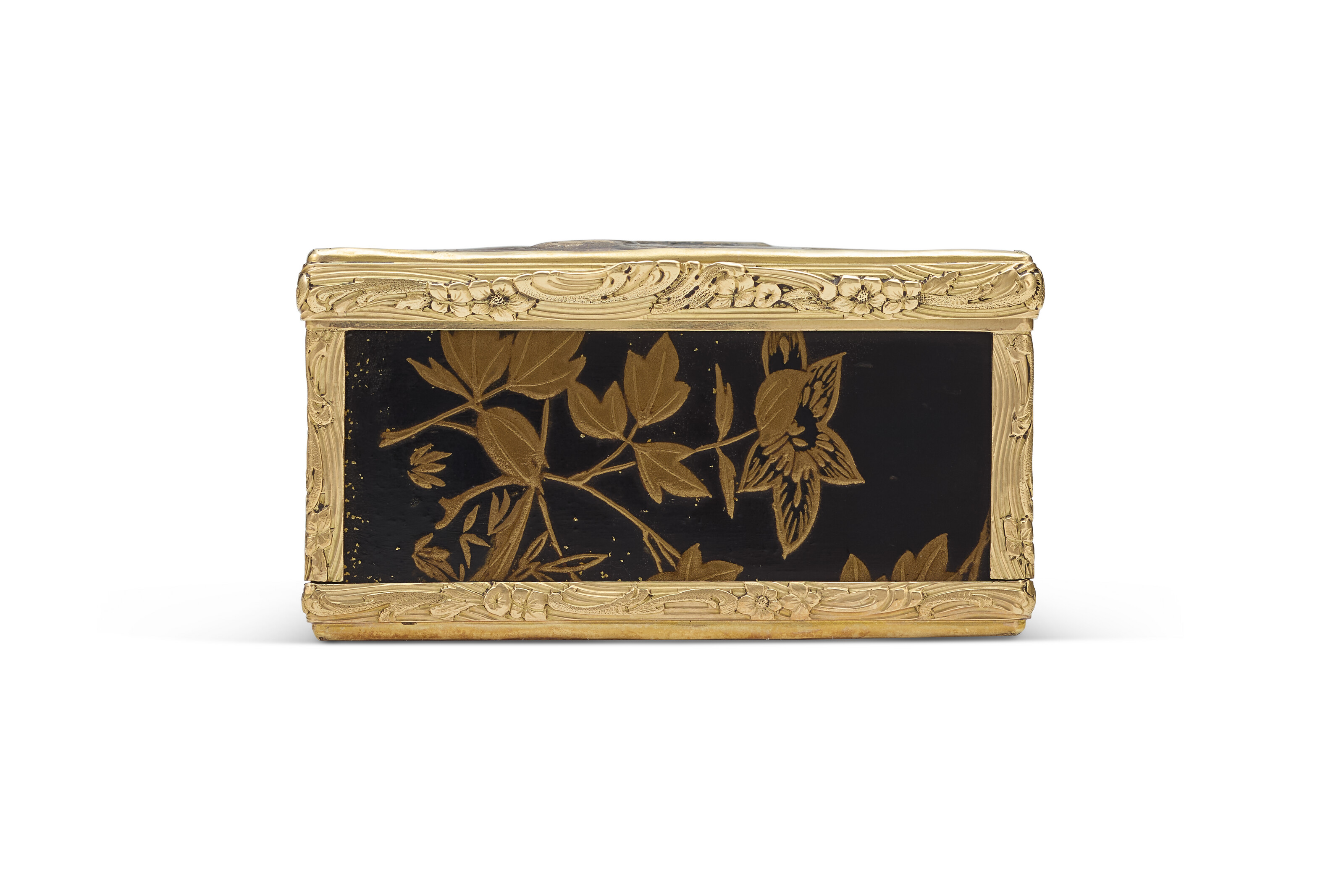 A GERMAN GOLD-MOUNTED JAPANESE LACQUER SNUFF BOX, MID-18TH CENTURY