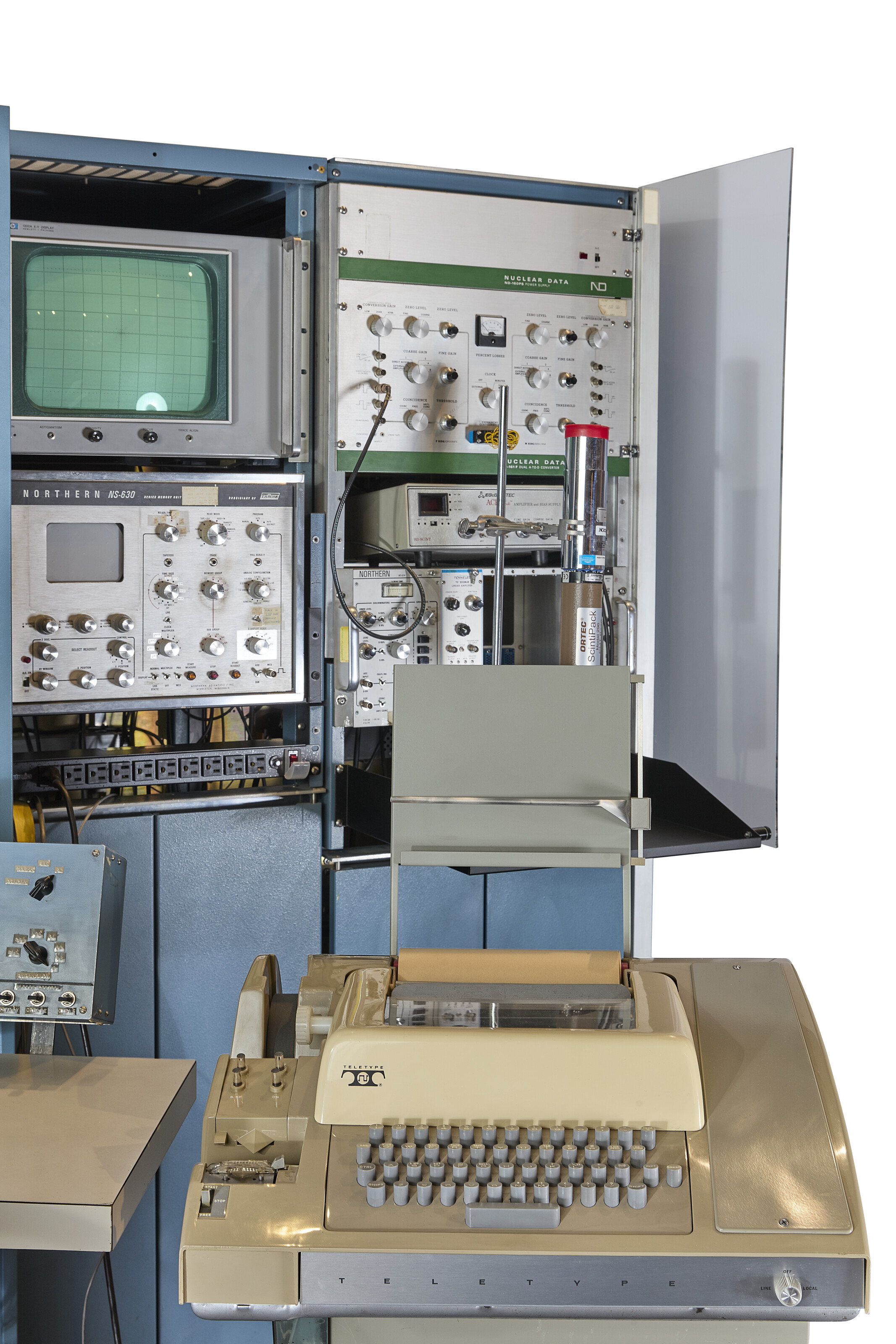 A PDP-7A MINICOMPUTER, Digital Equipment Corporation, 1967