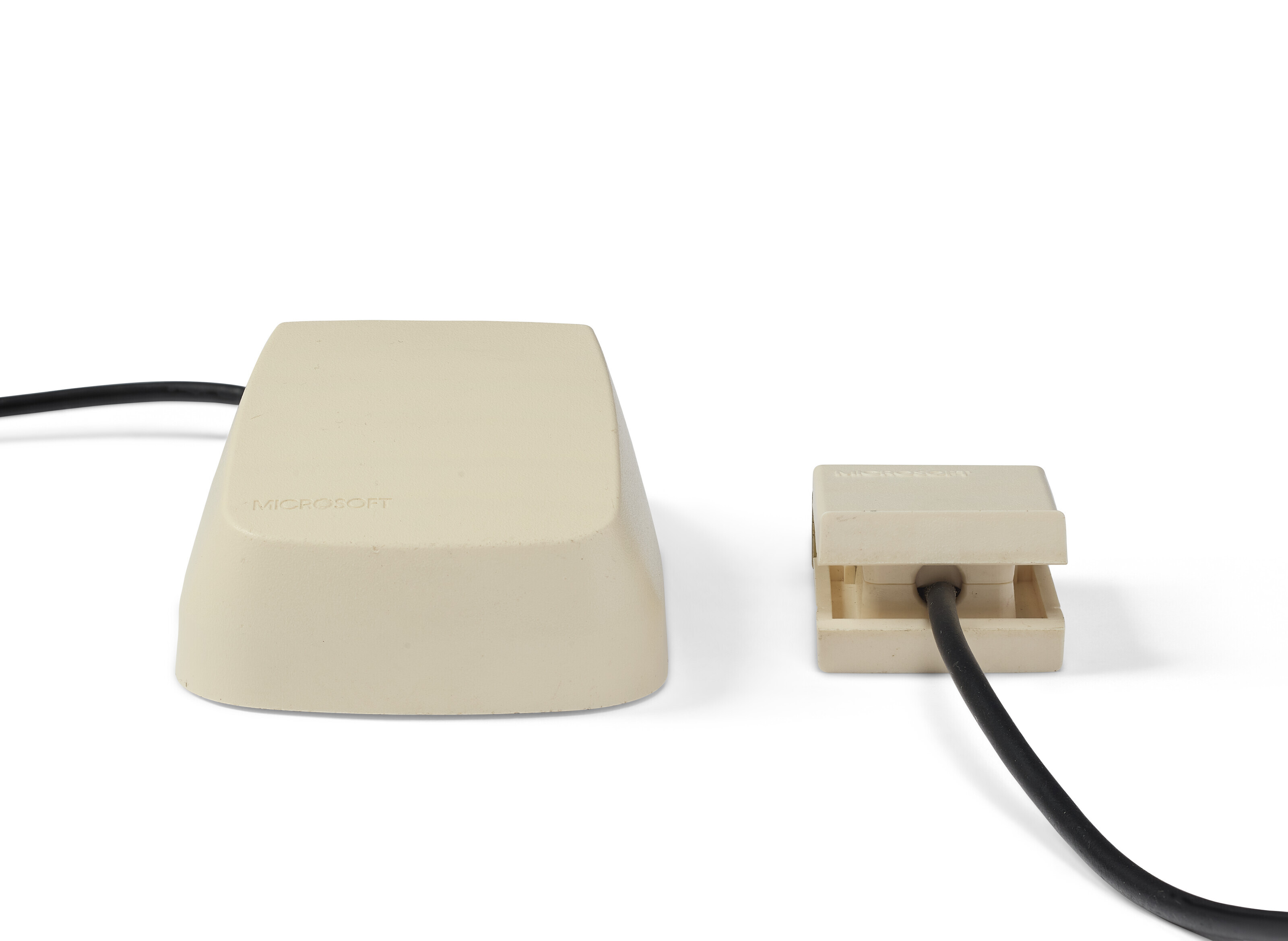 A MICROSOFT GREEN-EYED MOUSE, ALPS ELECTRIC CO. FOR MICROSOFT