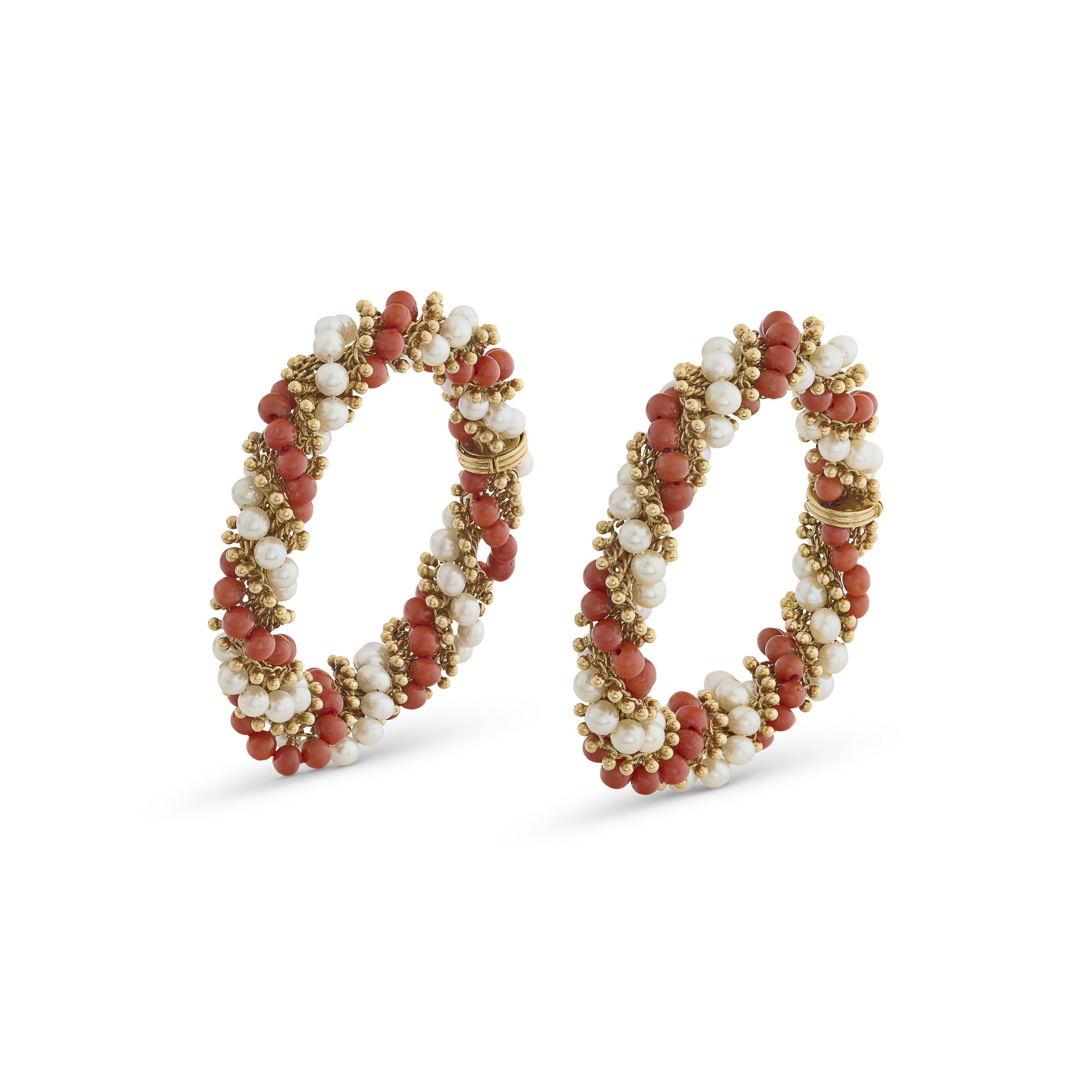 VAN CLEEF ARPELS ENSEMBLE 'TWIST' CORAIL ET PERLES DE CULTURE