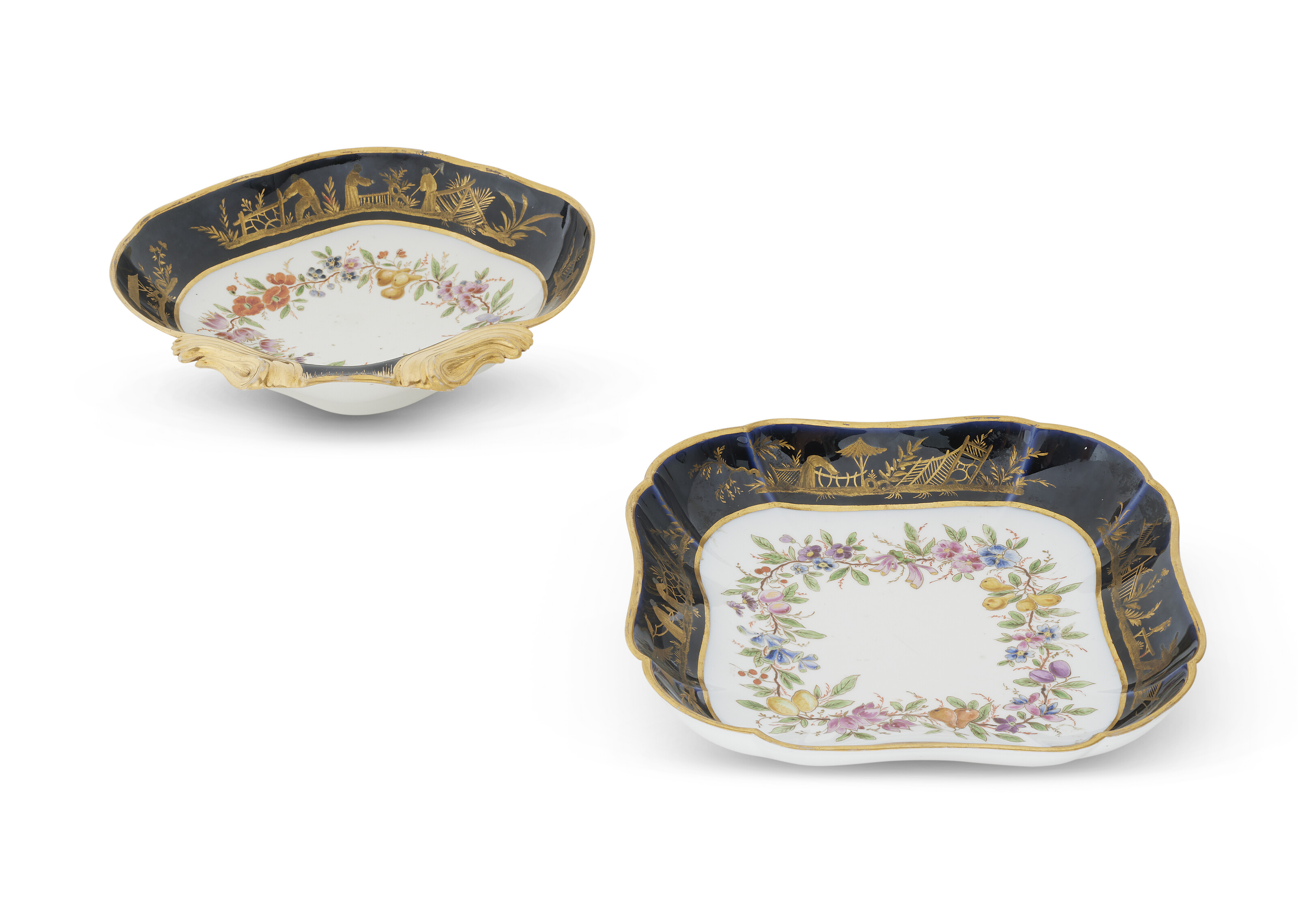 Catalog image of CIRCA 1801-1802, MARQUES SEVRES EN ROUGE DE FER, L'UN AVEC X