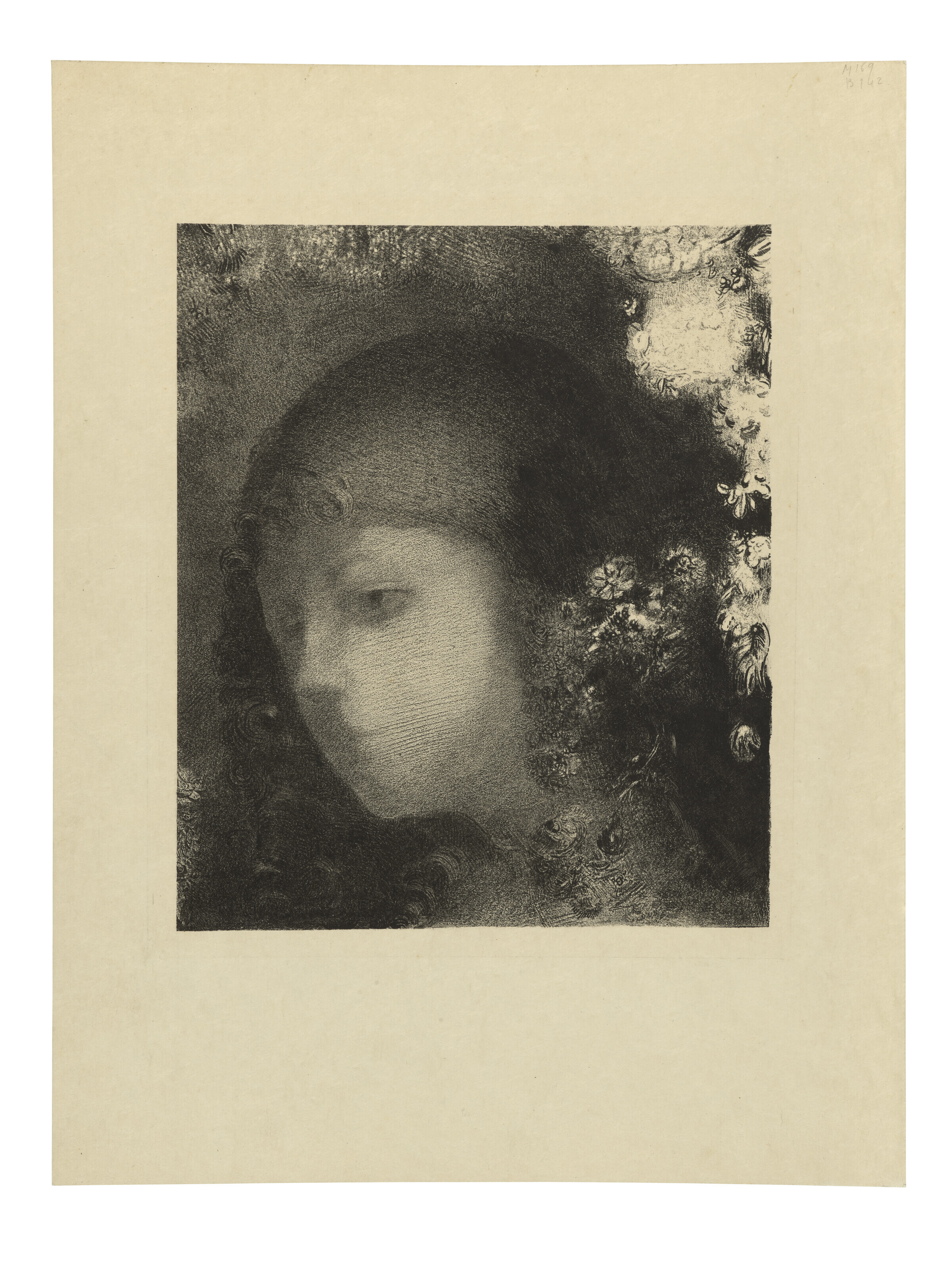 Tête d'enfant avec des fleurs