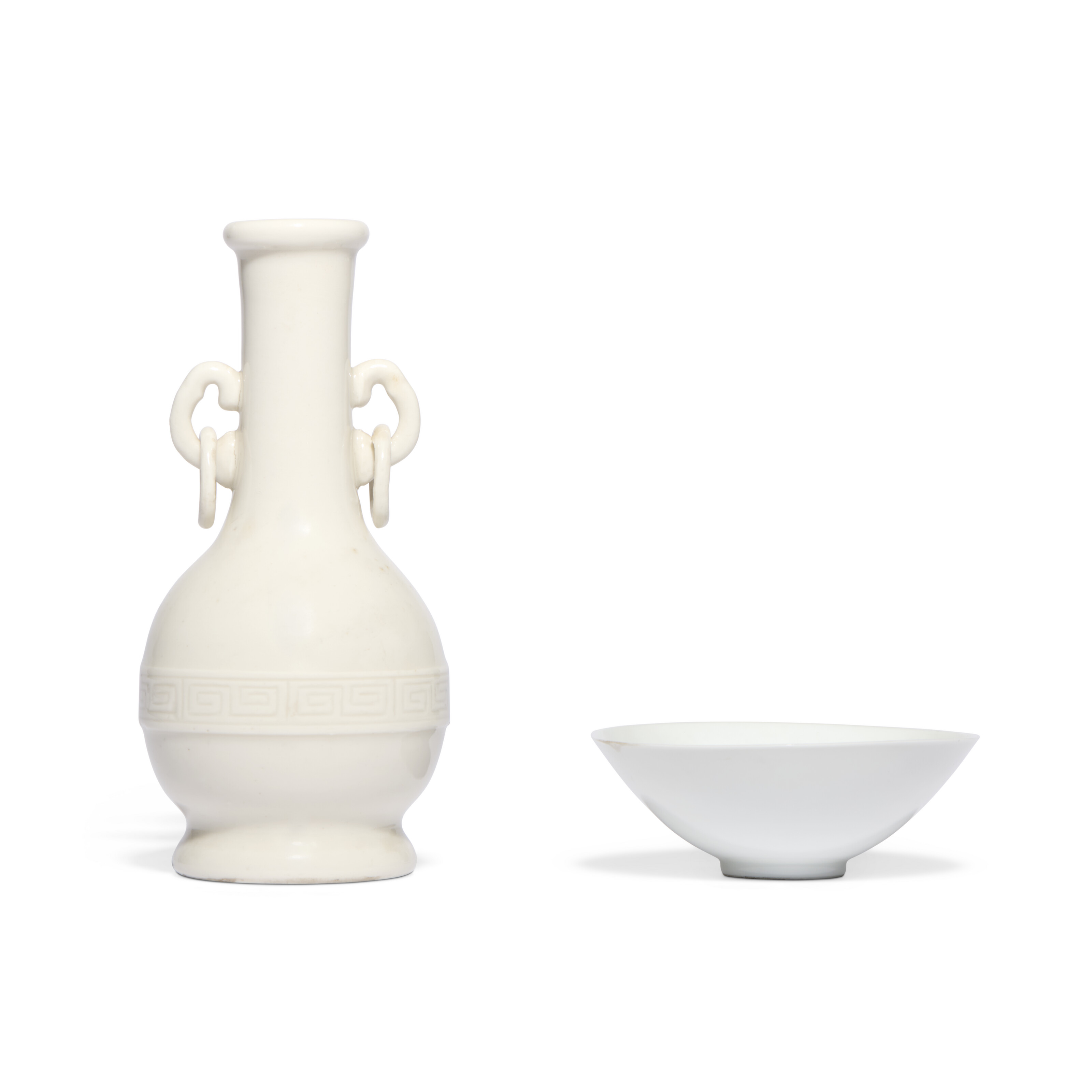 清康熙祭红釉盘, CHINA, QING DYNASTY, KANGXI PERIOD (1662-1722