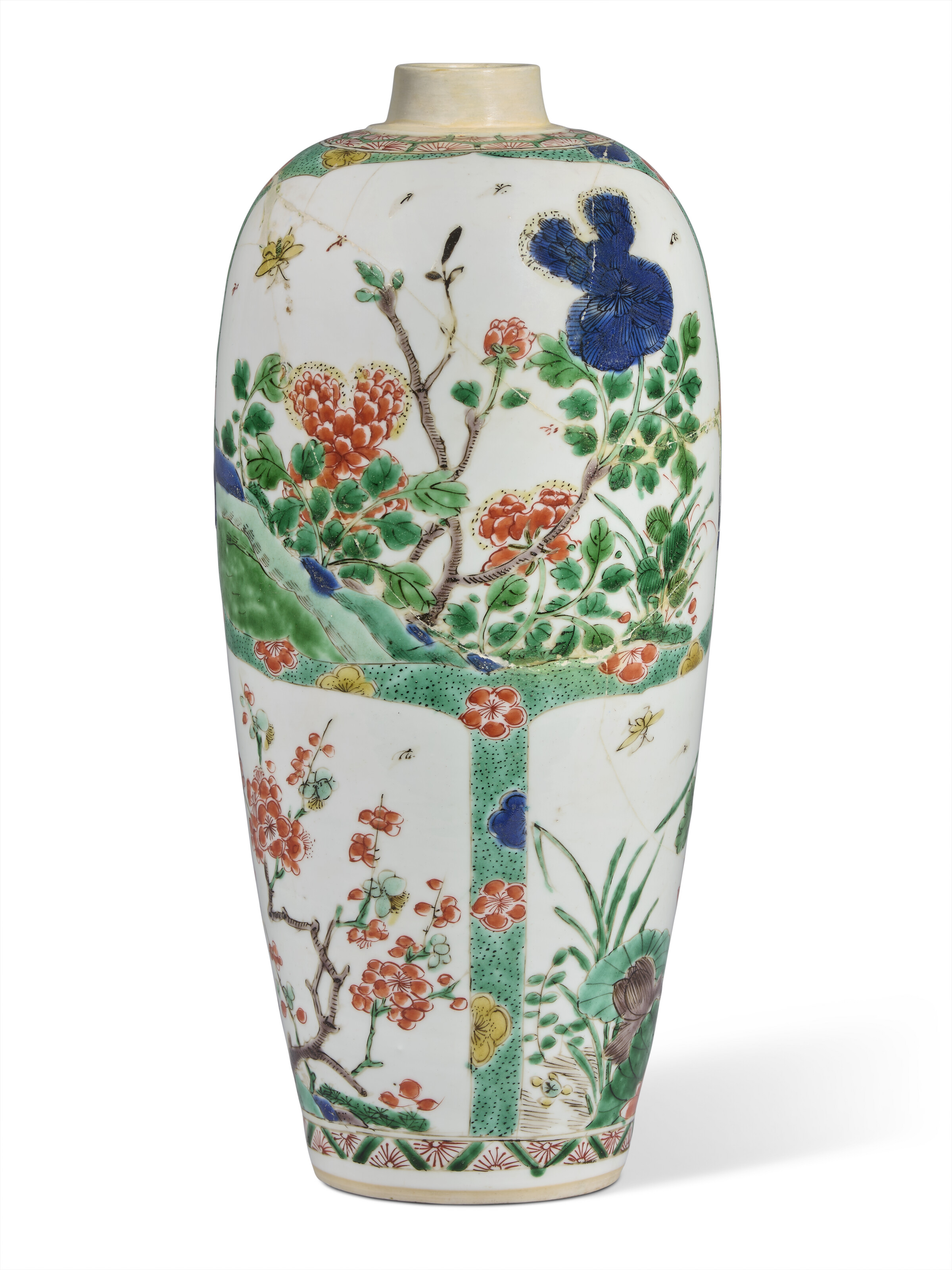 清康熙五彩山石花卉纹瓶, CHINA, QING DYNASTY, KANGXI PERIOD (1662