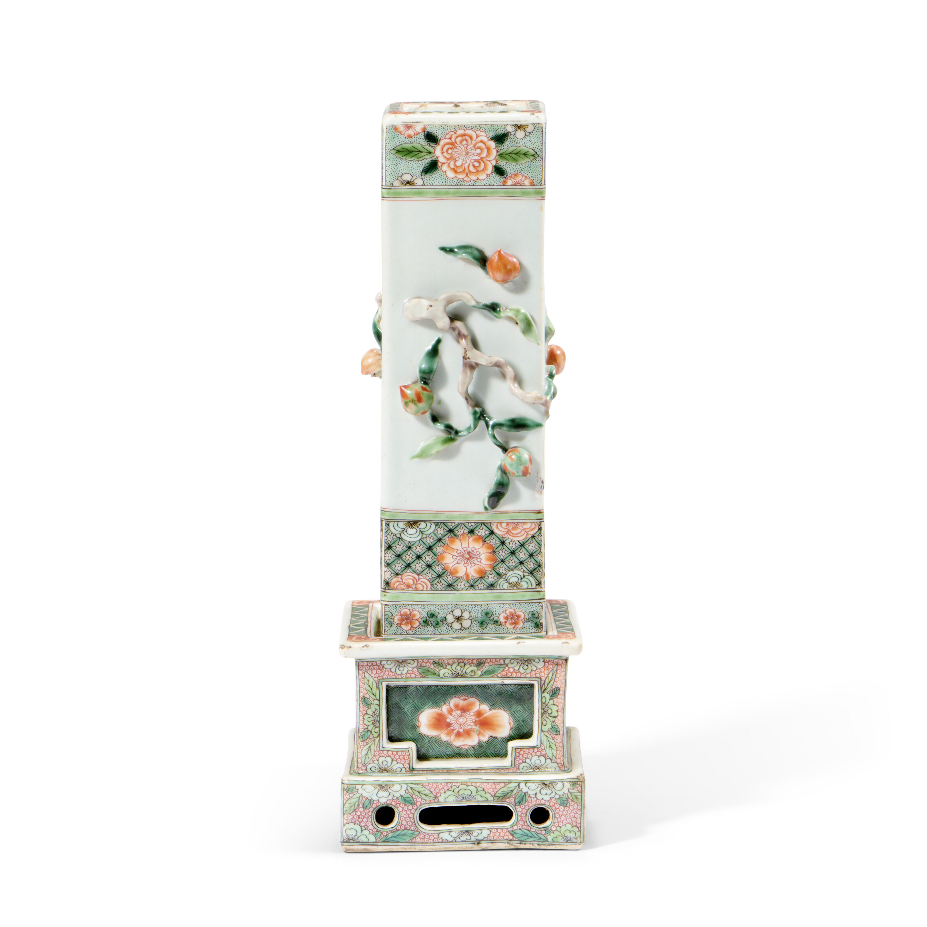 清康熙五彩山石花卉纹瓶, CHINA, QING DYNASTY, KANGXI PERIOD (1662