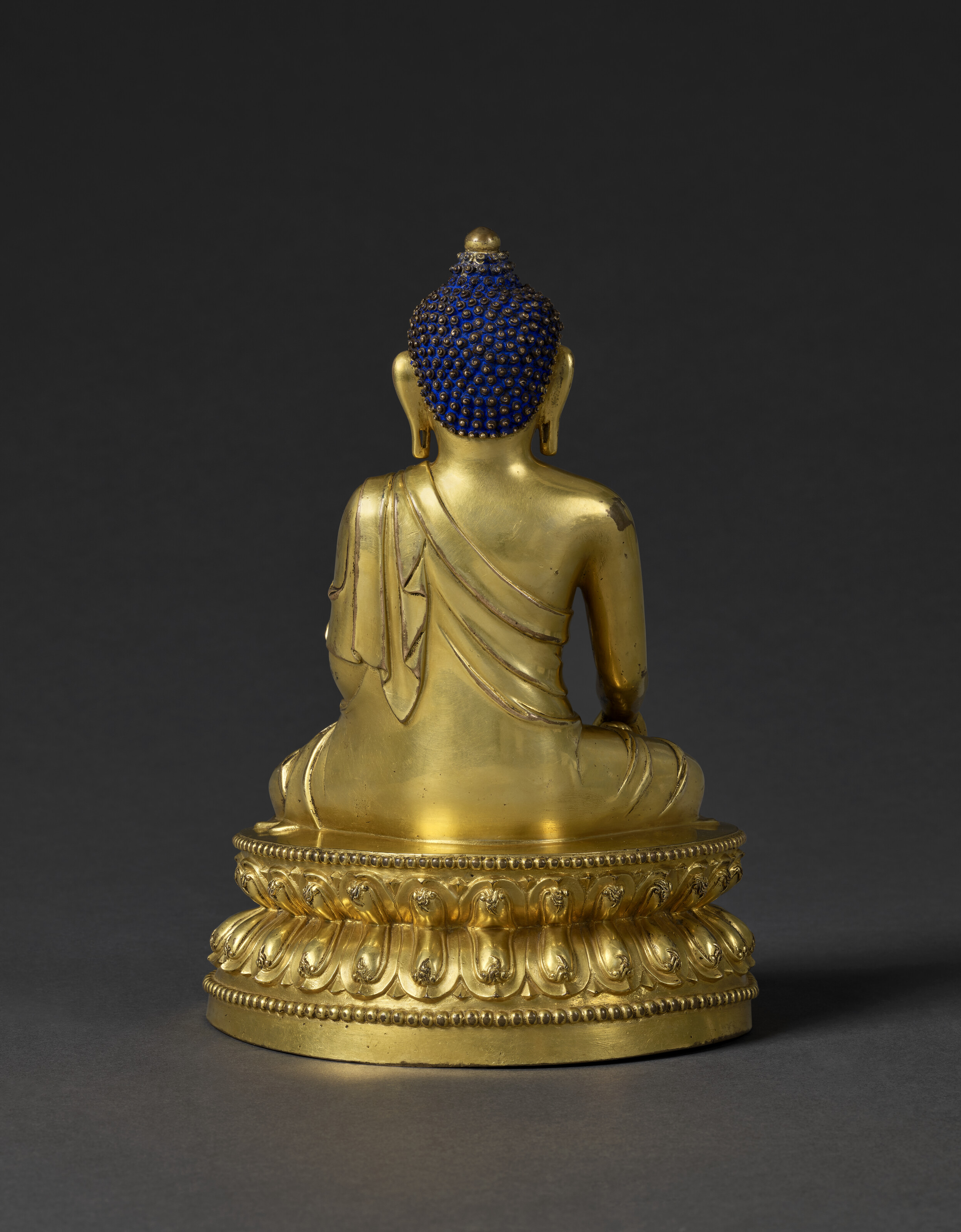 明宣德鎏金铜合金释迦牟尼佛坐像「大明宣德年施」刻款, CHINA, MING