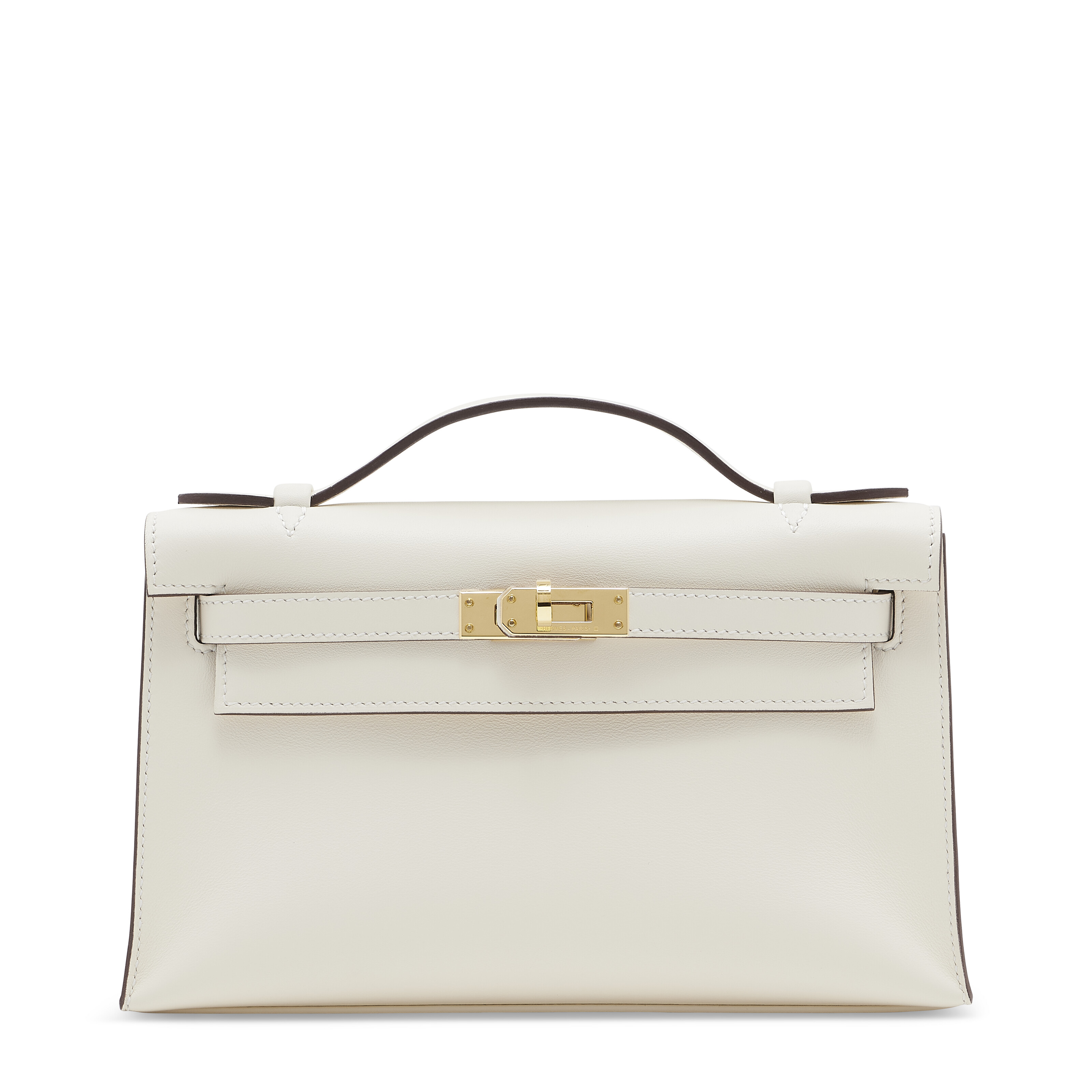 奶油白色SWIFT小牛皮KELLY POCHETTE包附黄金配件，爱马仕，2021年。22 x 13 x 6 公分。估价：港元 50,000 – 80,000。此拍品将于2025年11月24日在佳士得香港典雅传承: 手袋及配饰拍卖中呈献 