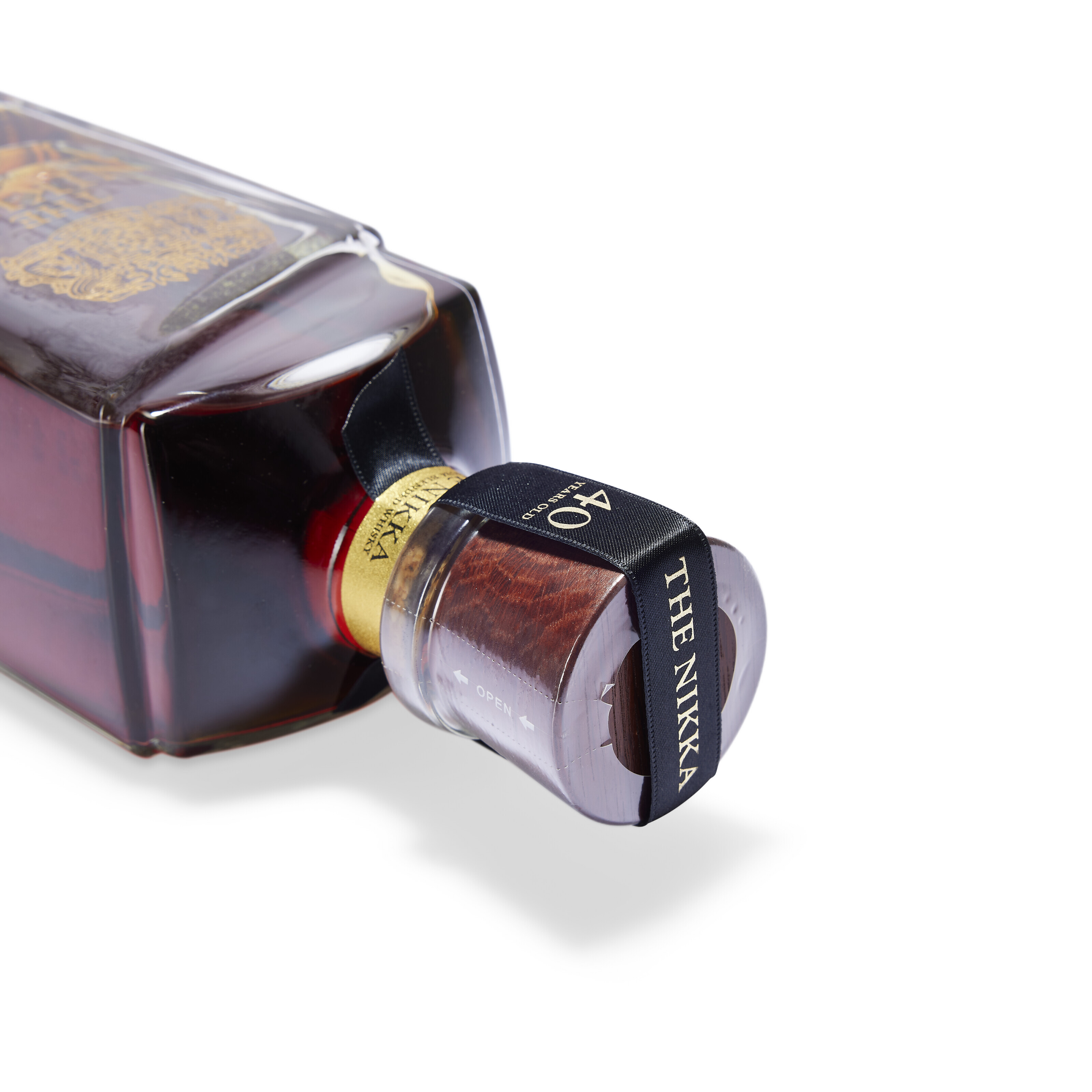 The Nikka 40 Year Old, u. ts, 43% vol, bottle #0073 of 1000, with