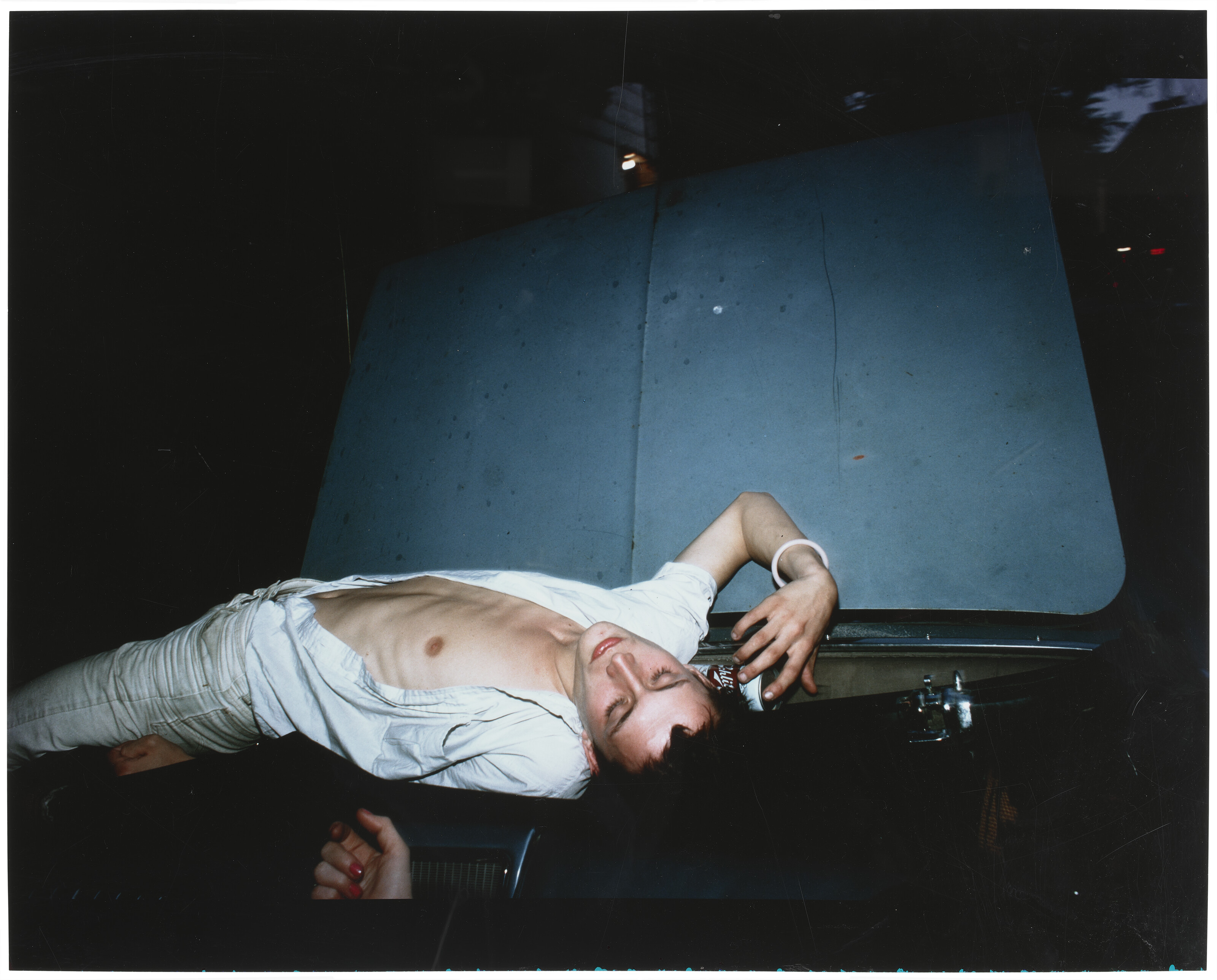 額装品/French Chris at the（ナン ゴールディン） NAN GOLDIN (B. 1953), French Chris on convertible, NYC, 1979