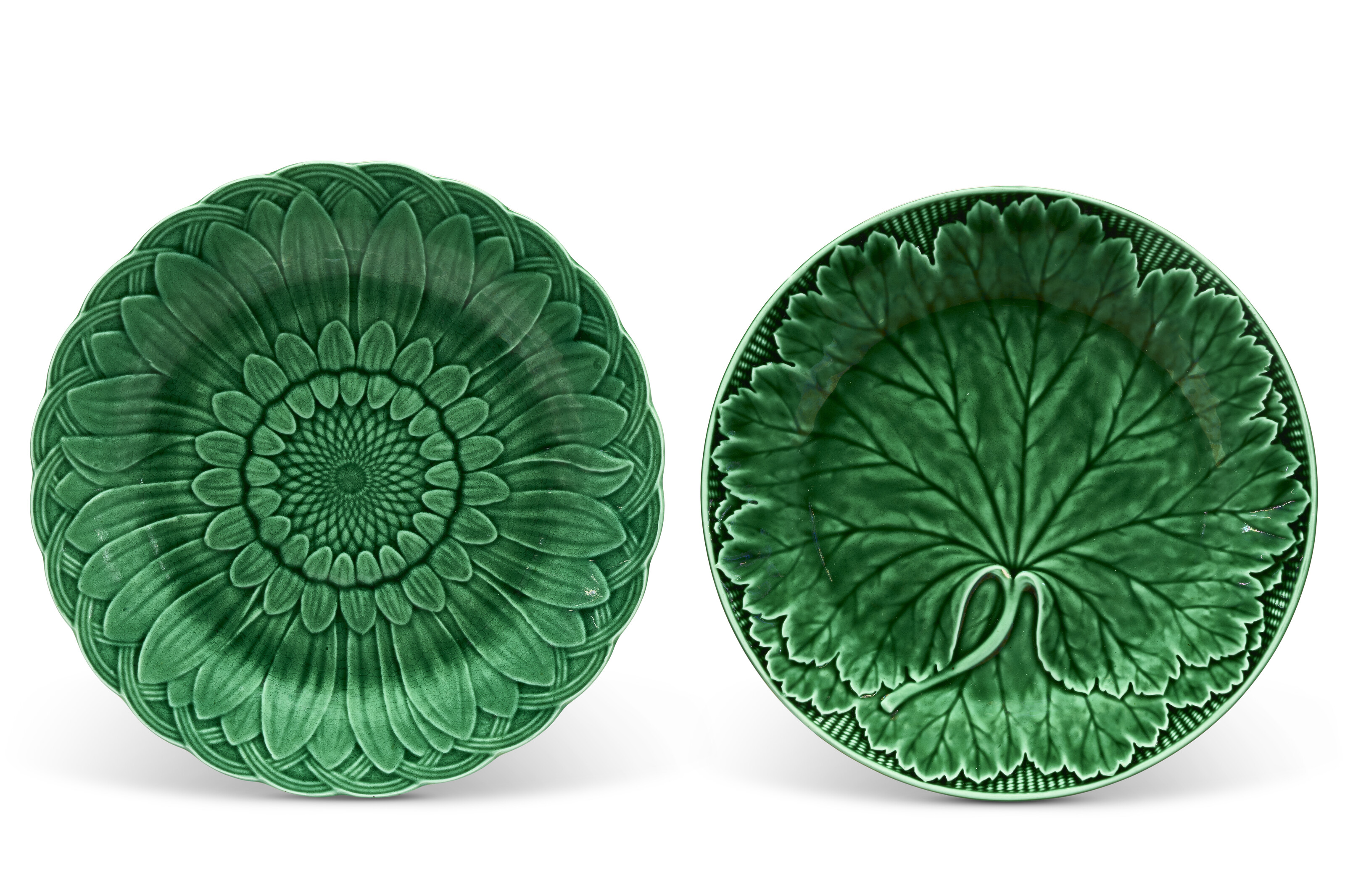 A GROUP OF WEDGWOOD MAJOLICA GREEN-GLAZED SALAD OR DESSERT PLATES