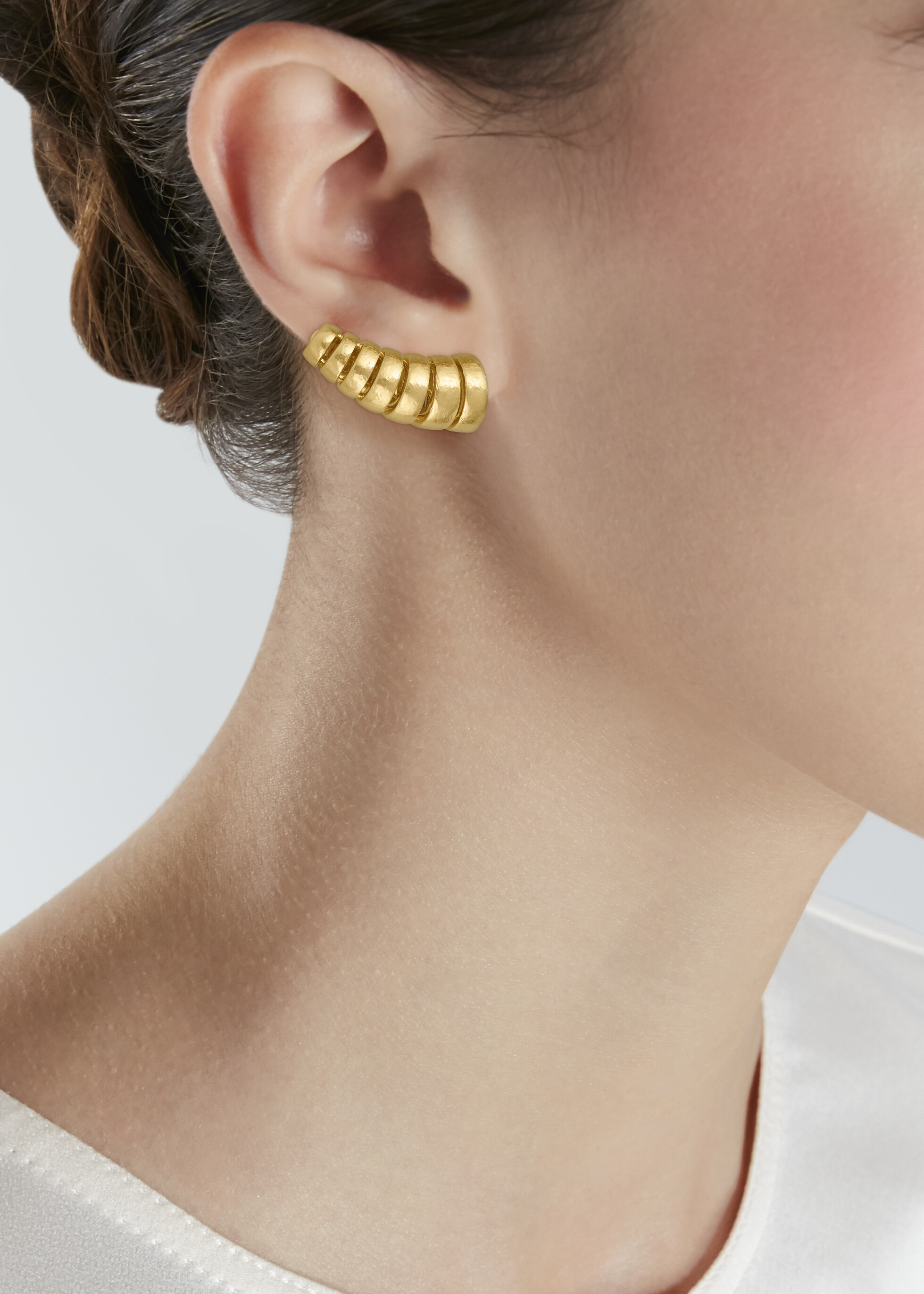 BELPERRON GOLD 'CORNE' EARRINGS image 2