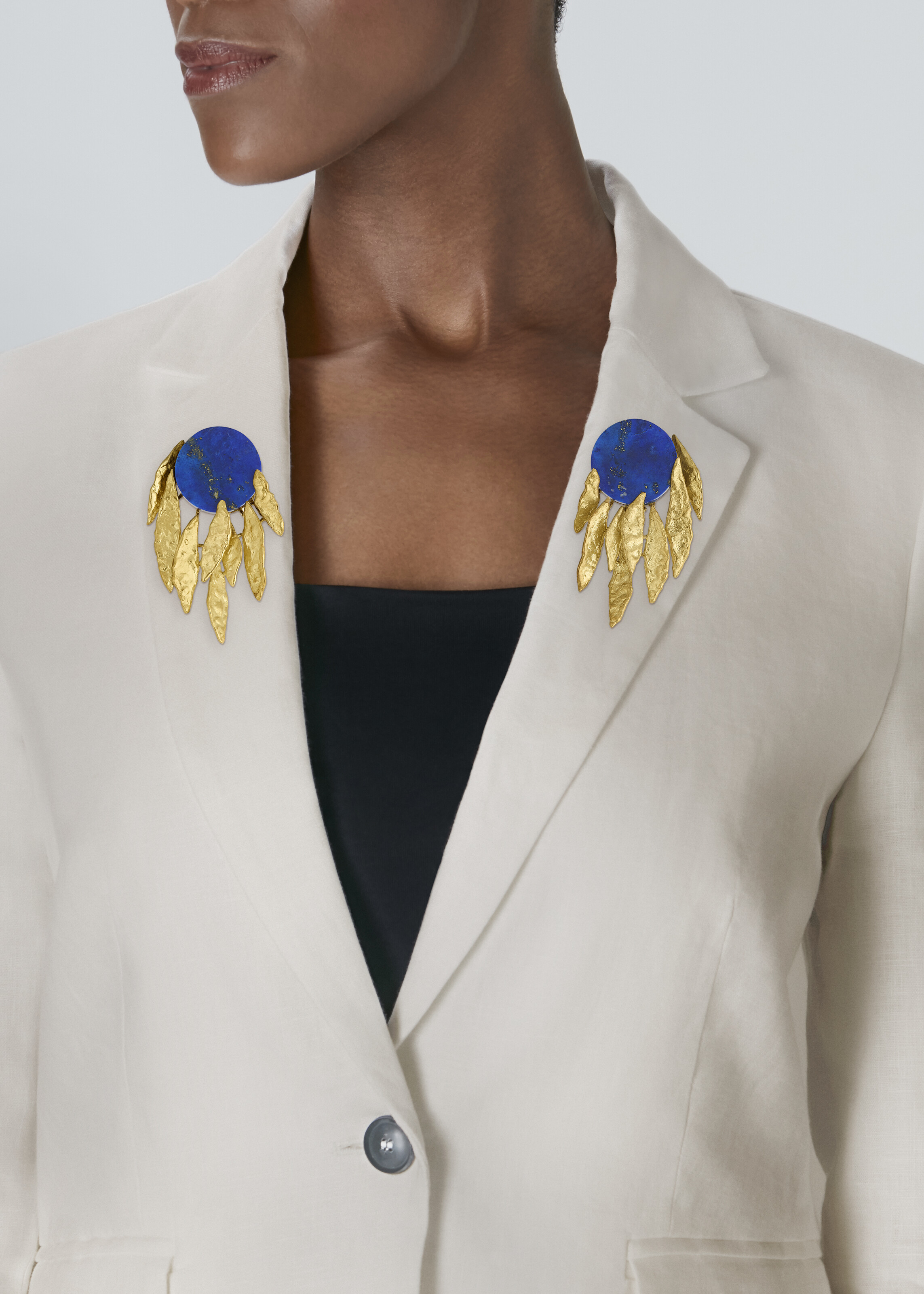 CHAUMET PAIR OF LAPIS LAZULI AND GOLD CLIP-BROOCHES image 2