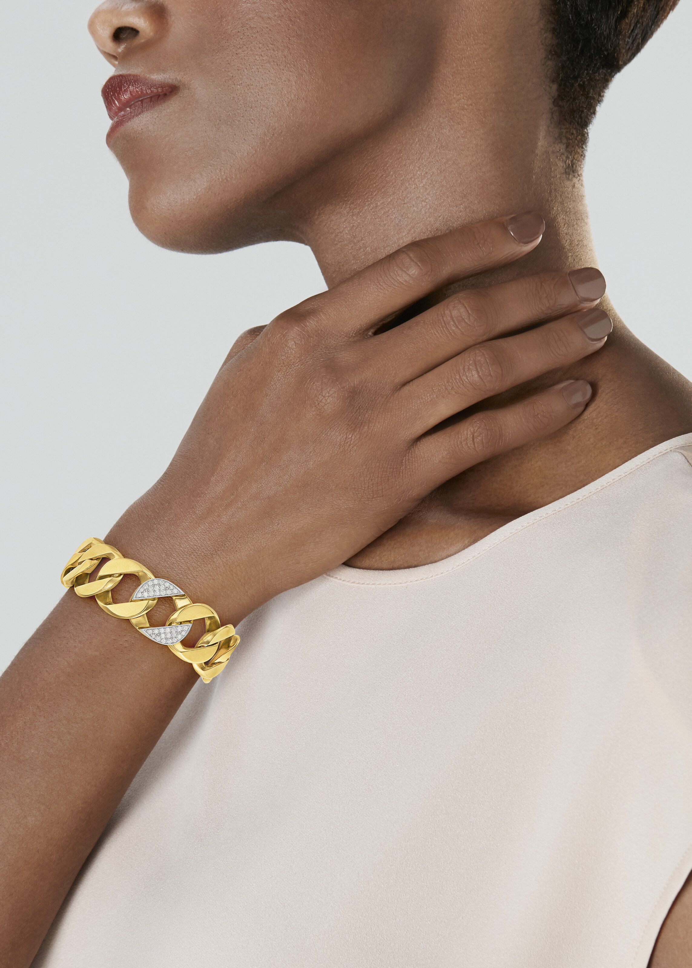 VERDURA DIAMOND AND GOLD 'CURB LINK' BRACELET image 2