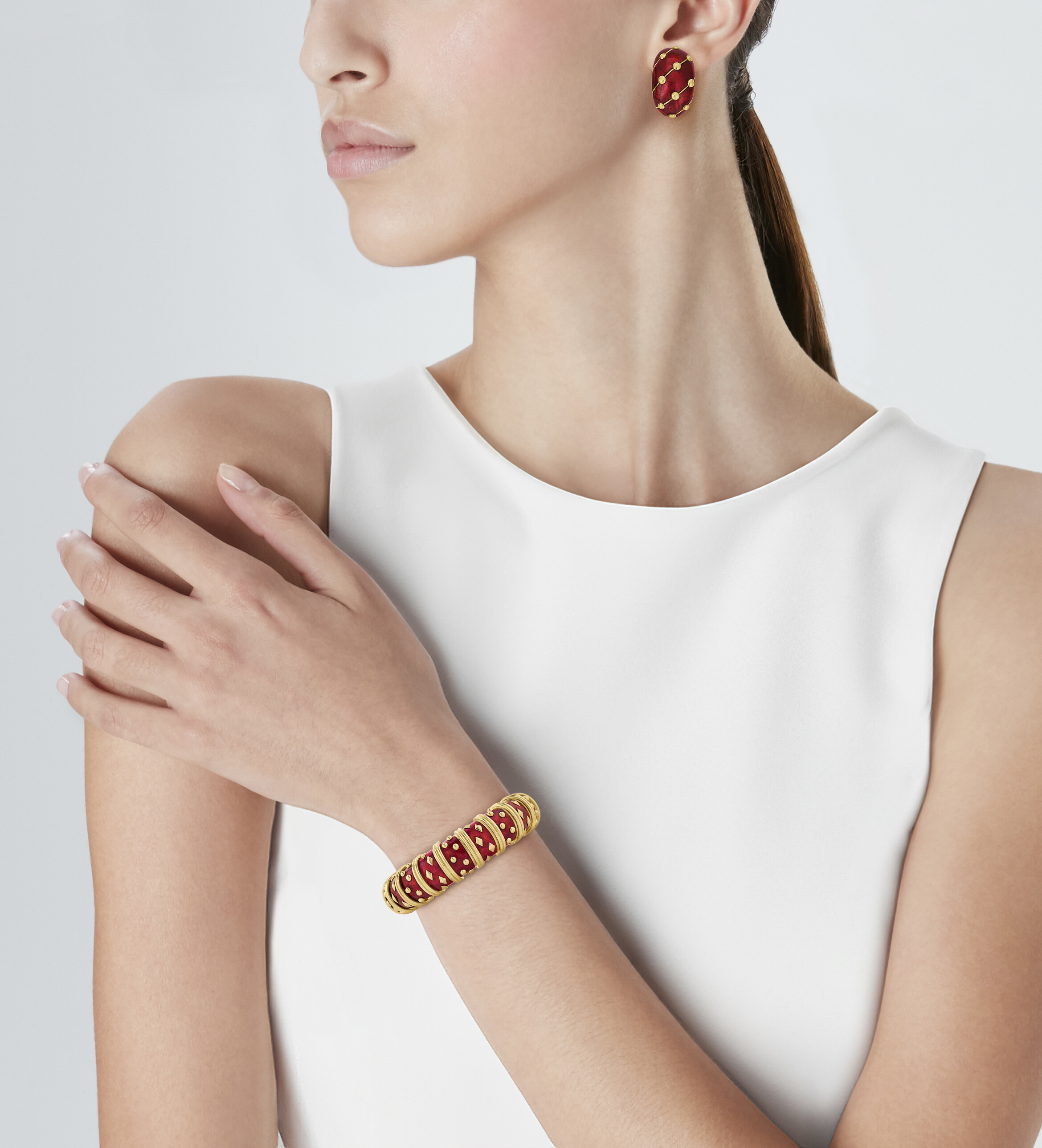 TIFFANY & CO., JEAN SCHLUMBERGER SET OF ENAMEL AND GOLD 'DOT LOSANGE' JEWELRY image 2