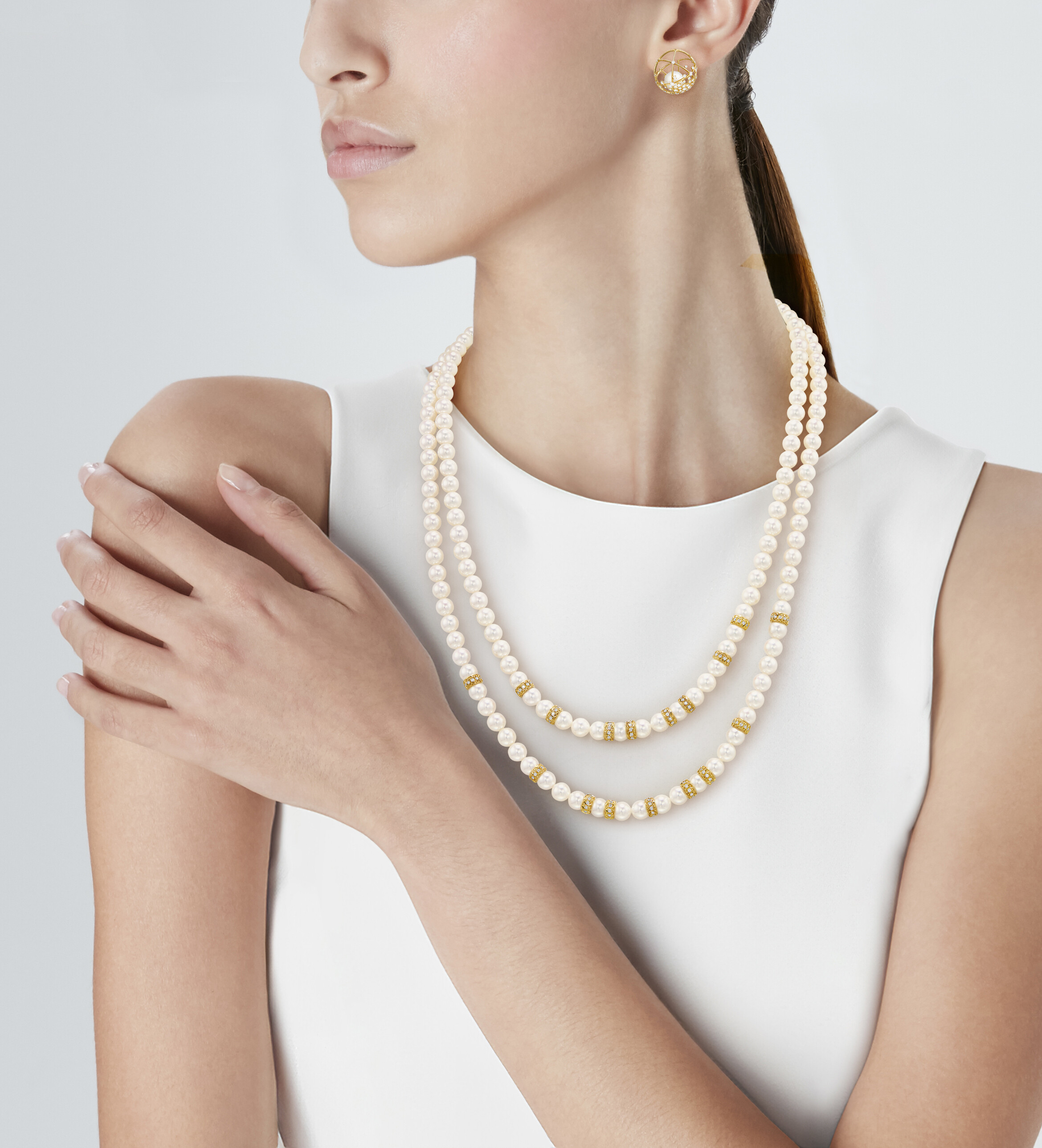 MIKIMOTO SET OF CULTURED PEARL AND DIAMOND JEWELRY image 2