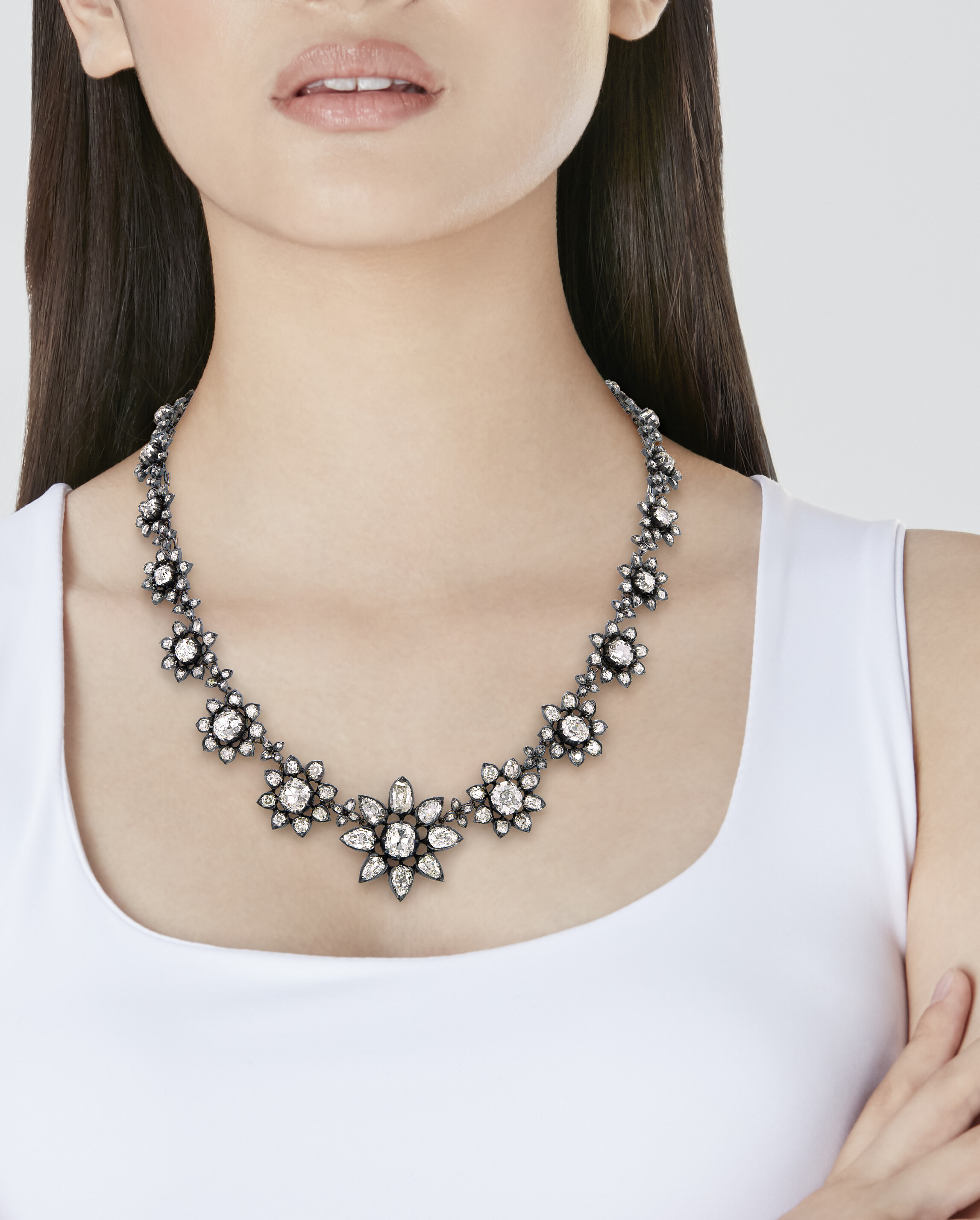 DIAMOND NECKLACE image 2