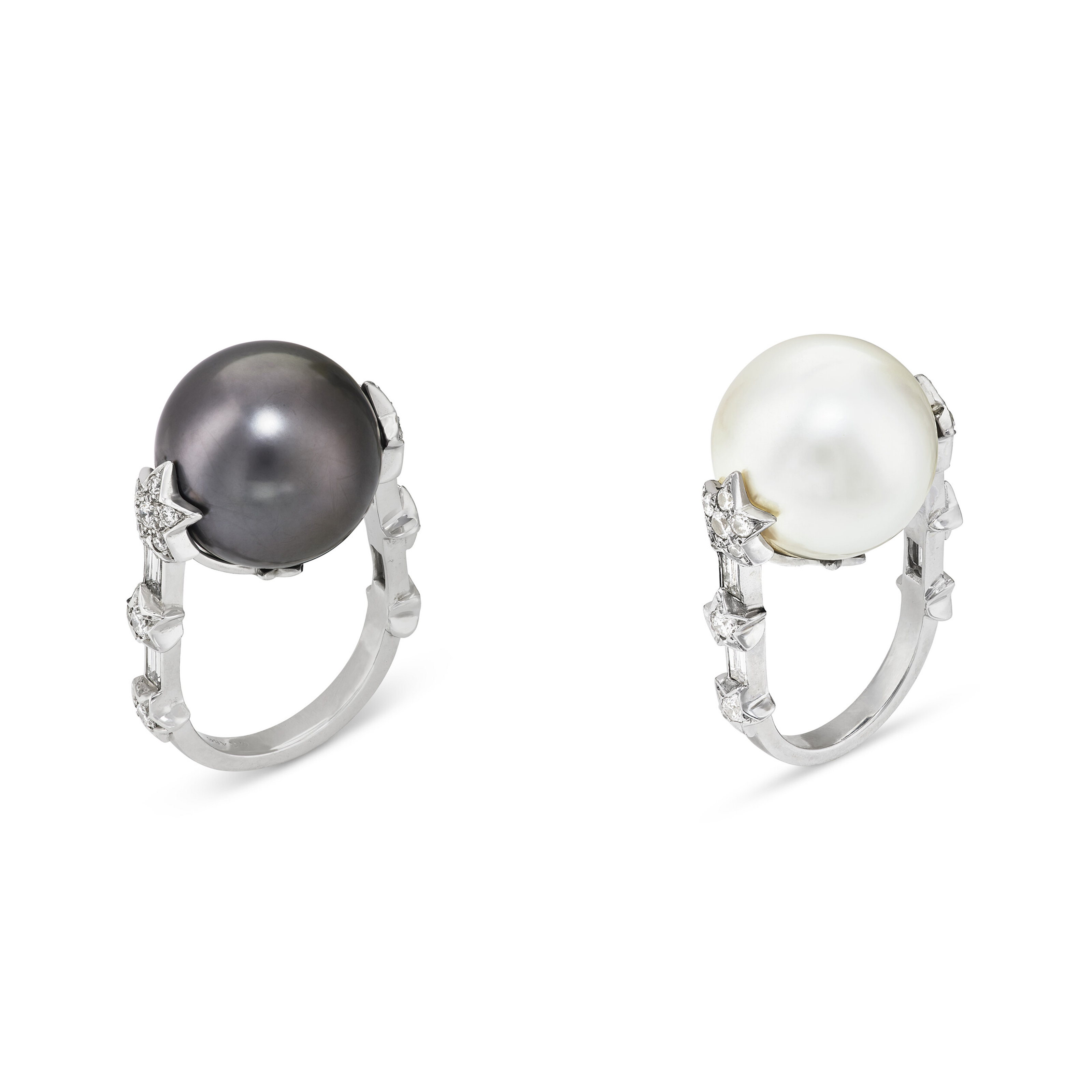 CHANEL SET OF CULTURED PEARL AND DIAMOND ‘COMÈTE’ RINGS