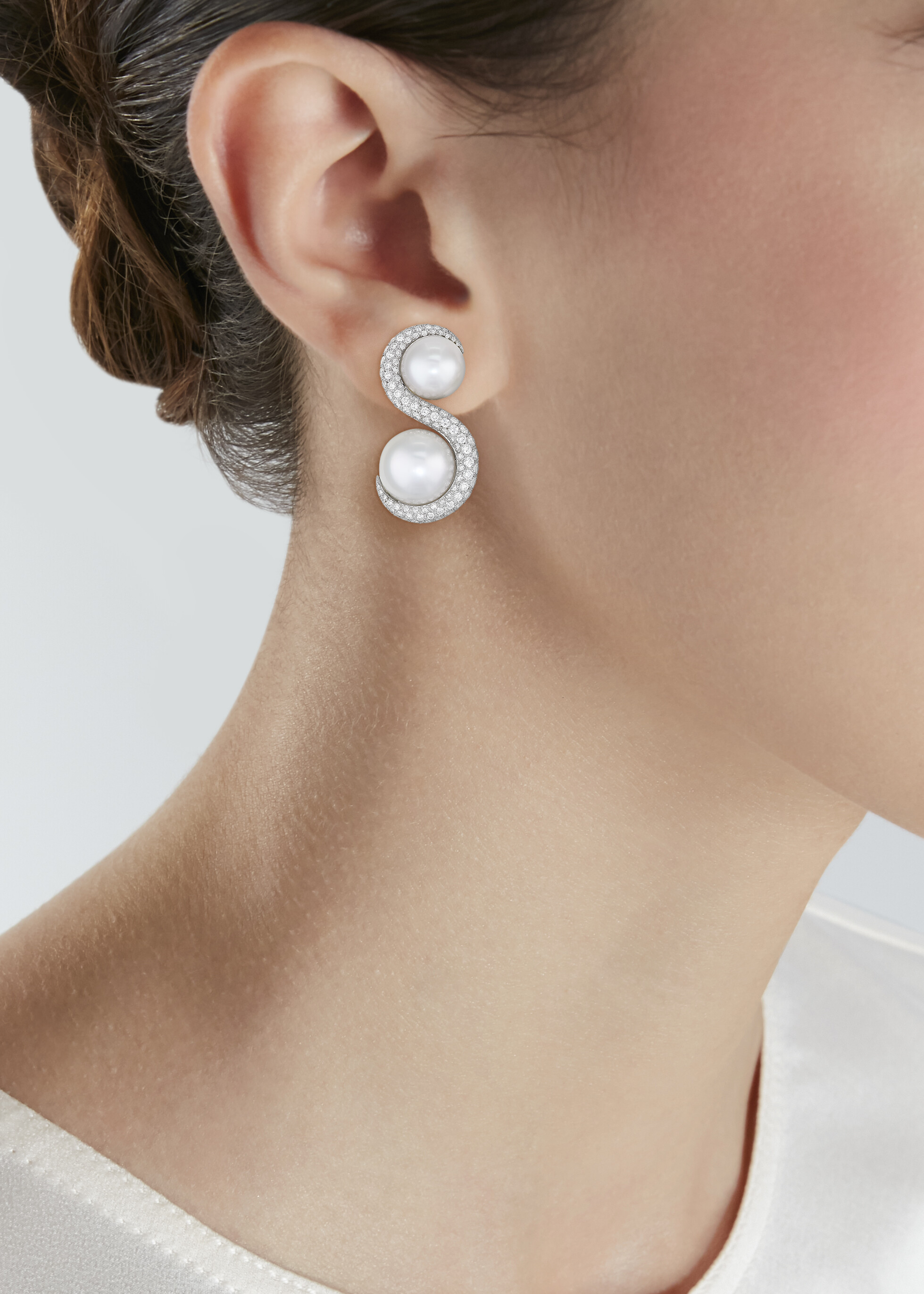 CHANEL CULTURED PEARL AND DIAMOND EARRINGS image 2