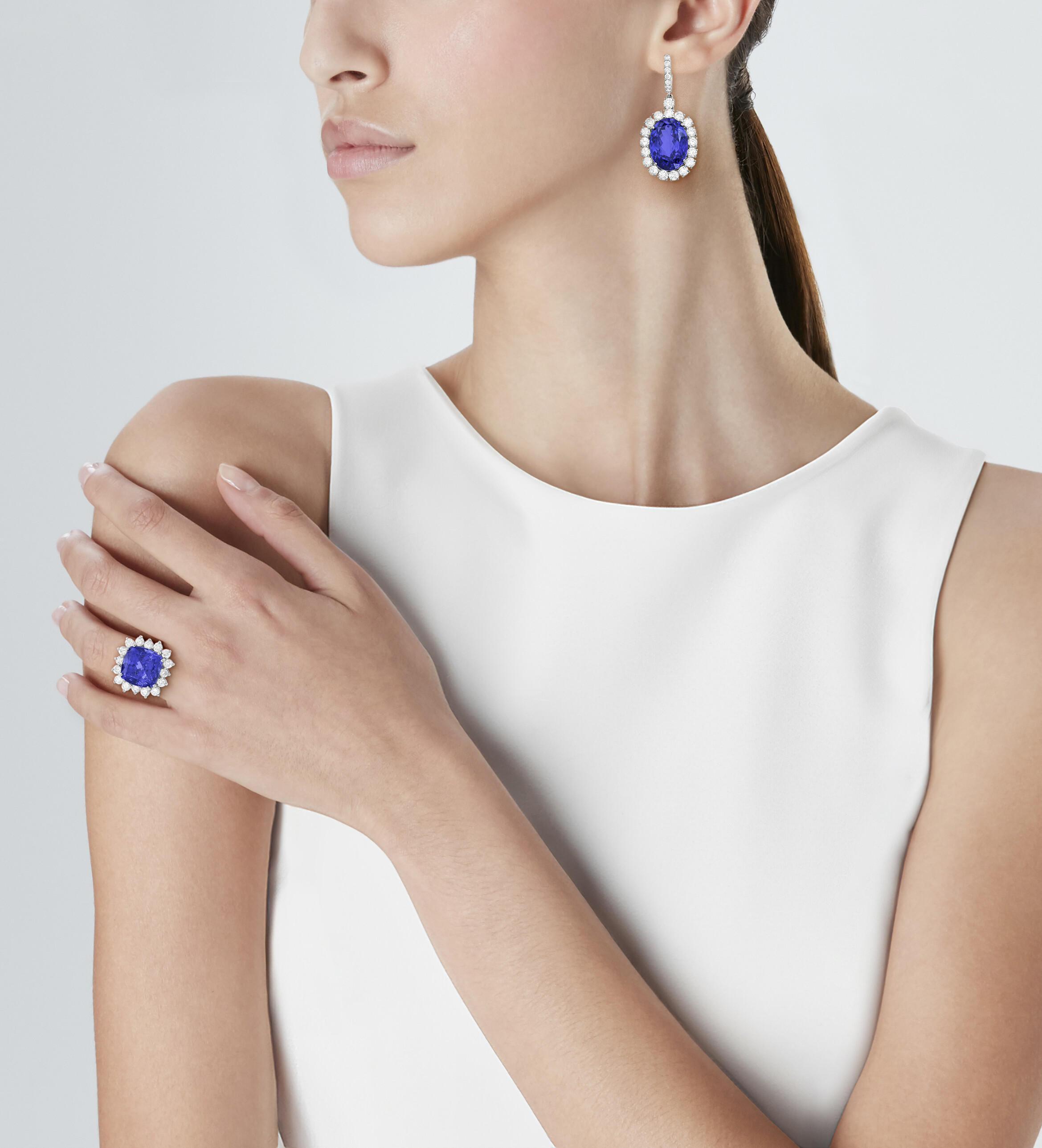 SET OF TANZANITE AND DIAMOND JEWELRY image 2