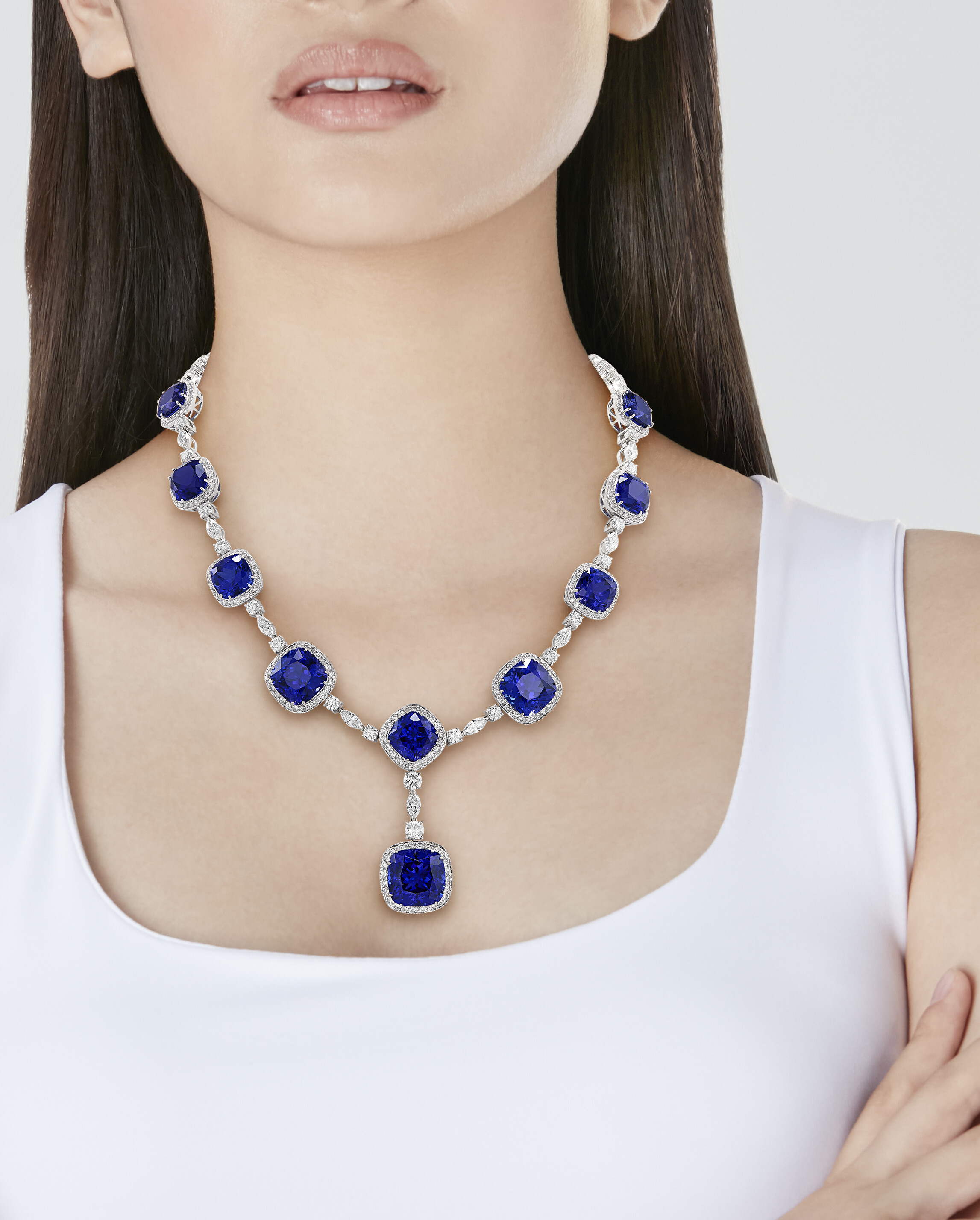 TANZANITE AND DIAMOND NECKLACE image 2