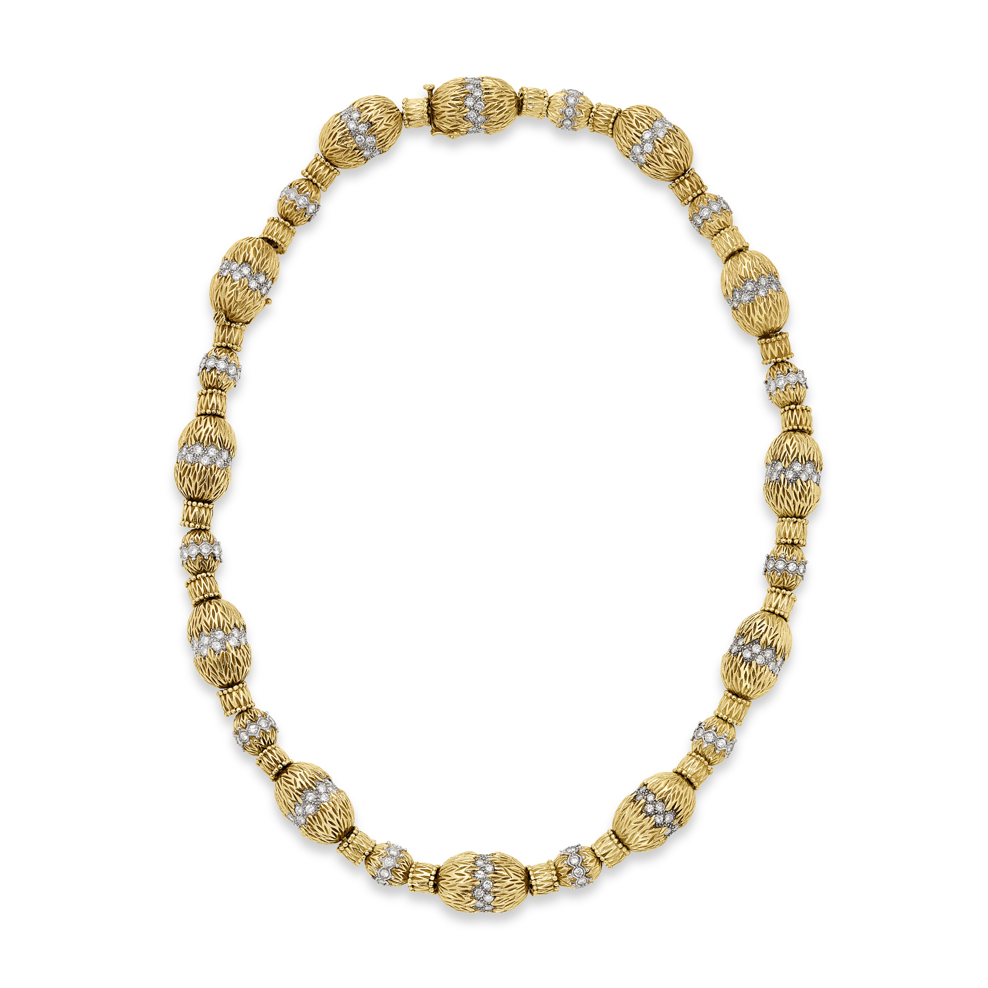 GOLD AND DIAMOND NECKLACE