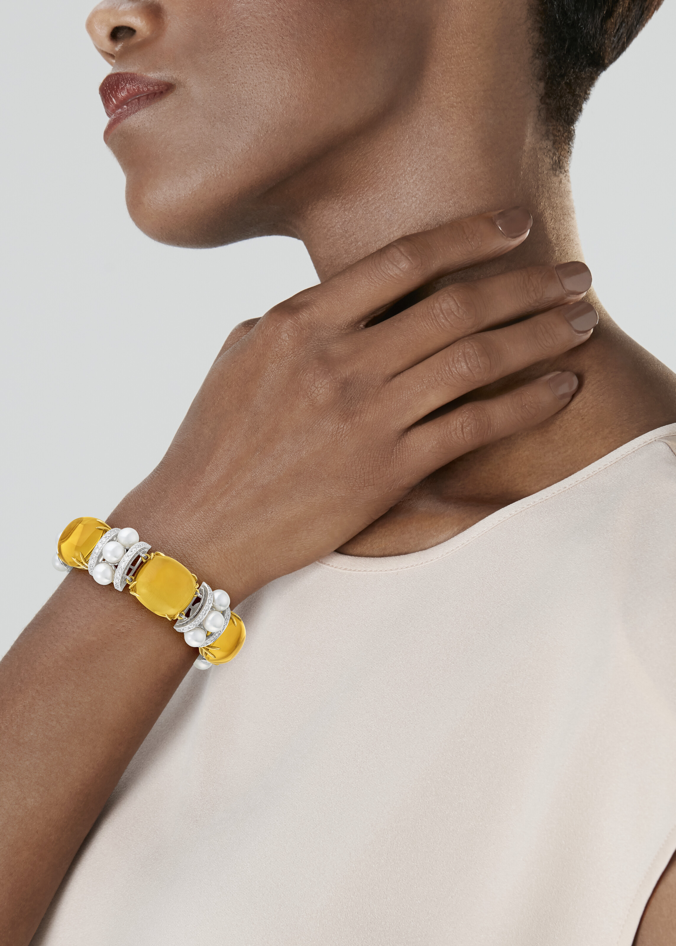 SEAMAN SCHEPPS CITRINE, CULTURED PEARL AND DIAMOND BRACELET image 2