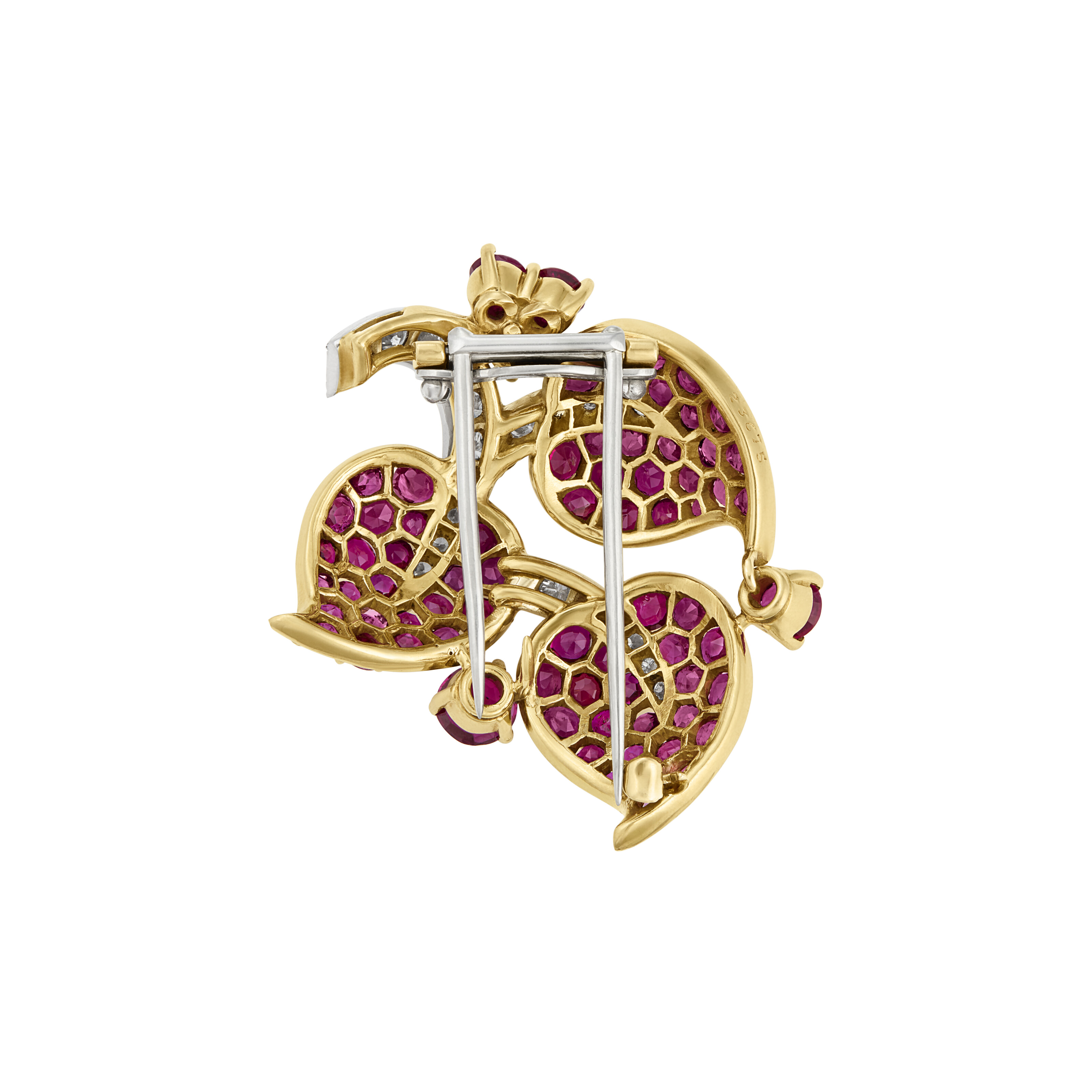 VAN CLEEF & ARPELS RUBY AND DIAMOND LEAF CLIP-BROOCH image 3