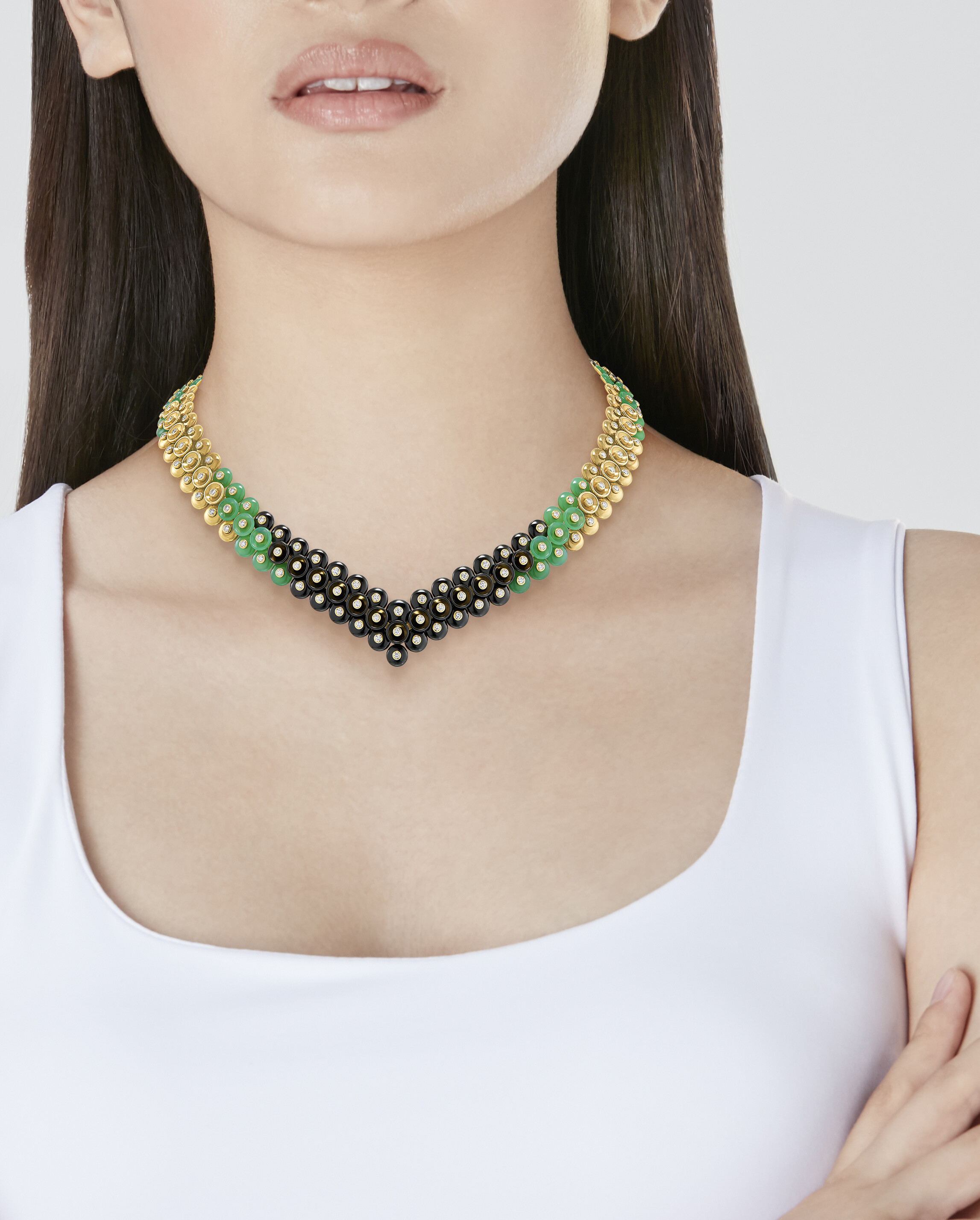 VAN CLEEF & ARPELS CHRYSOPRASE, ONYX AND DIAMOND 'BOUTON D'OR' NECKLACE image 2