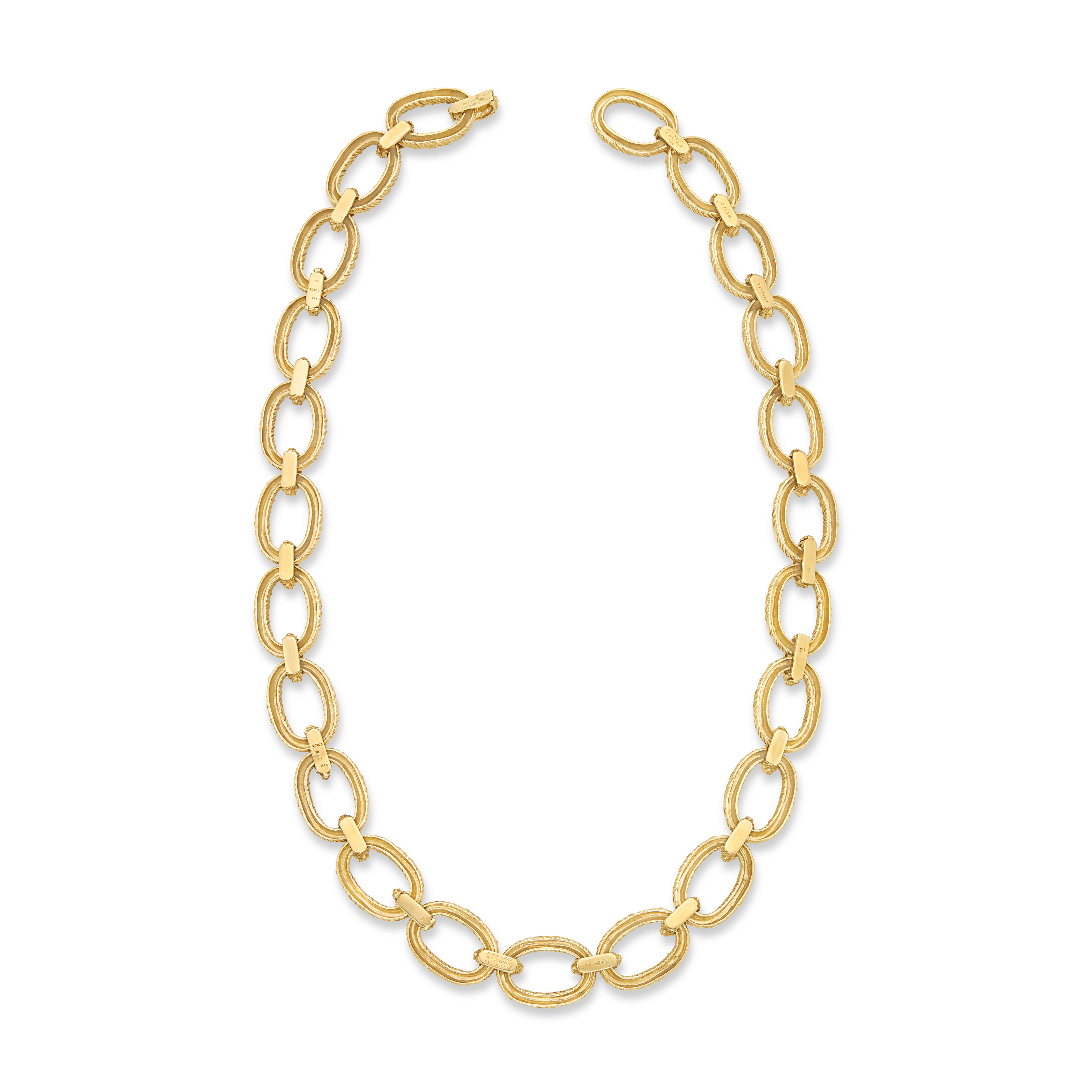 VAN CLEEF & ARPELS GOLD AND DIAMOND LINK NECKLACE image 3