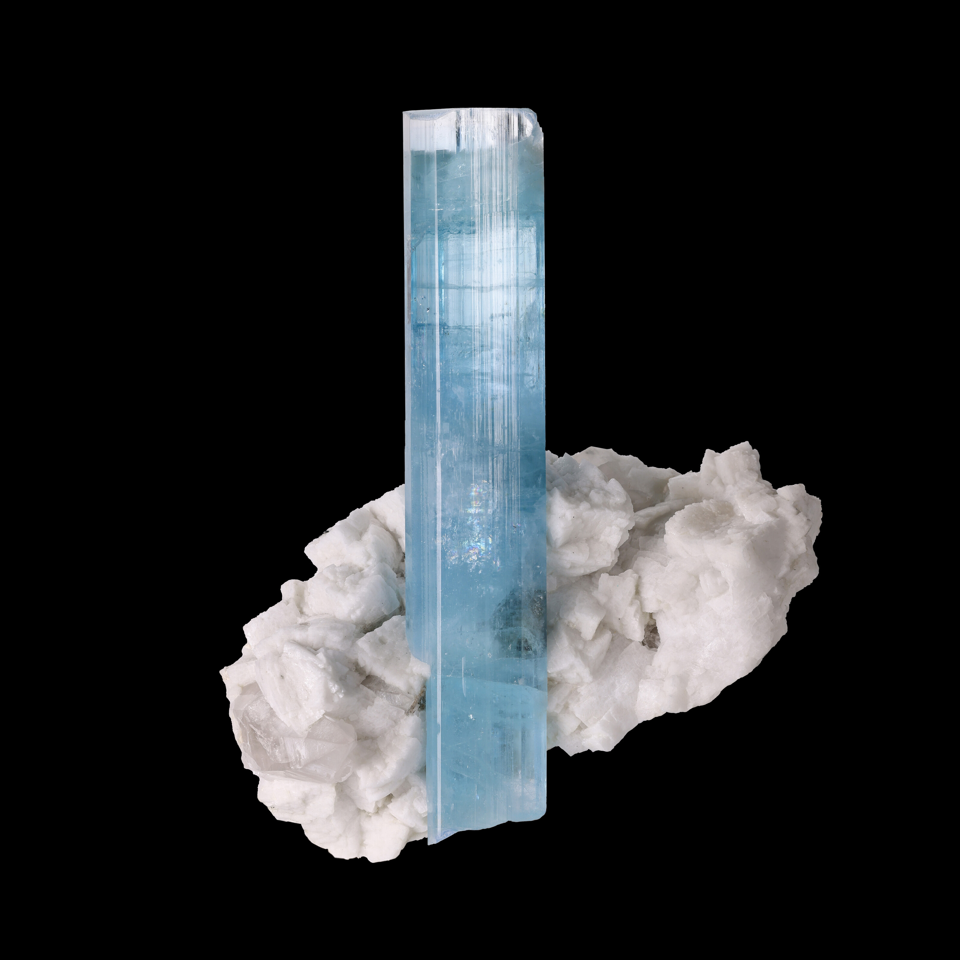 AQUAMARINE ON FELDSPAR