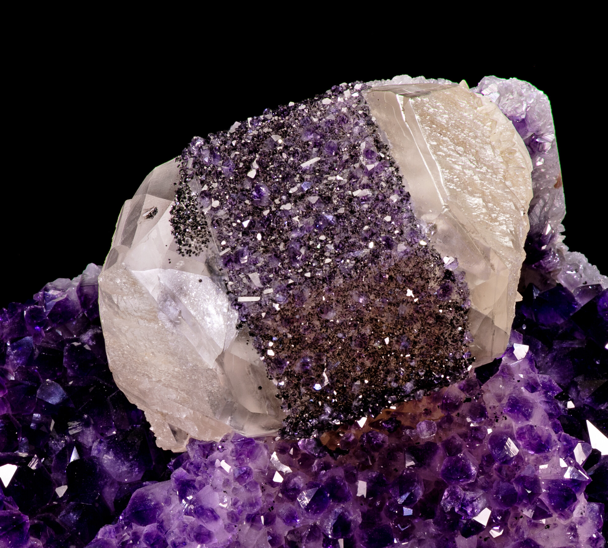 AMETHYST WITH CALCITE image 3