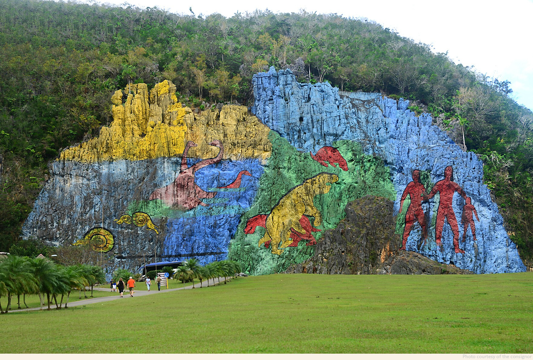VINALES — THE METEORITE WHICH SLAMMED INTO CUBA’S “MURAL OF PREHISTORY” image 2