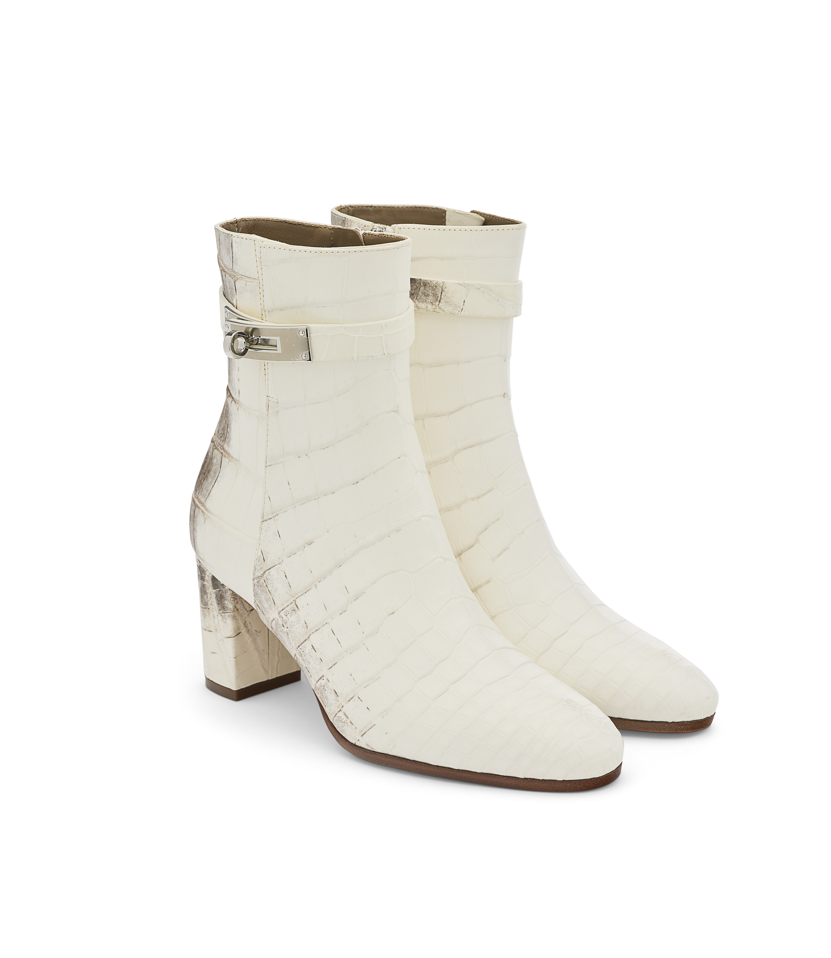 A PAIR OF MATTE WHITE HIMALAYA NILOTICUS CROCODILE SAINT GERMAIN