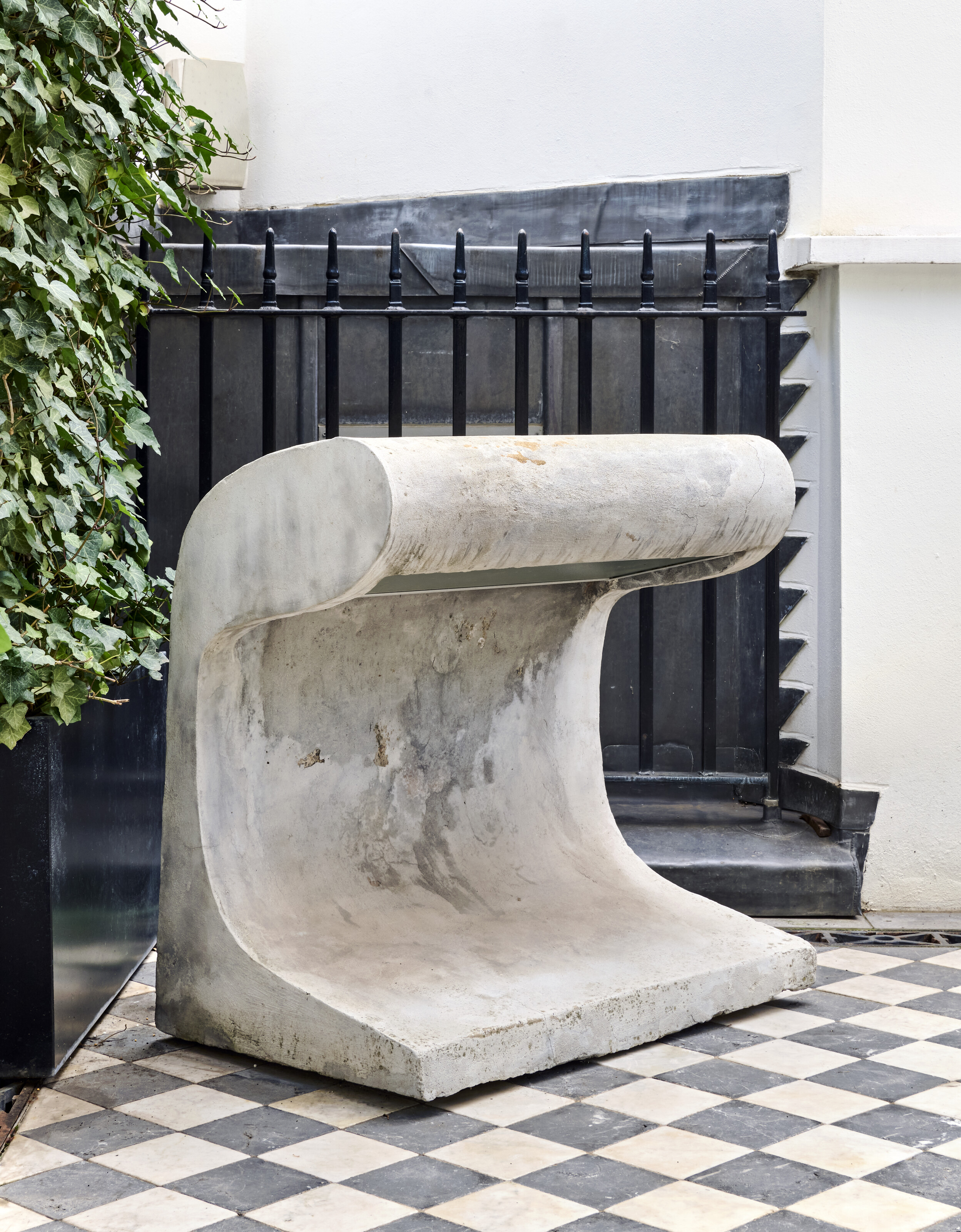 Le Corbusier, Borne d'eclairage, circa 1951-54, offered in Design on 21 May 2025 at Christie's in Paris