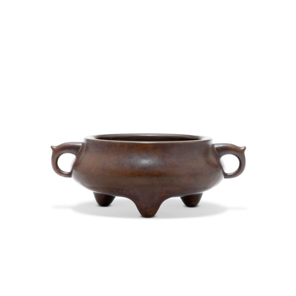 清铜鬲式三足炉「玉堂清玩」款, CHINA, QING DYNASTY (1644-1911 