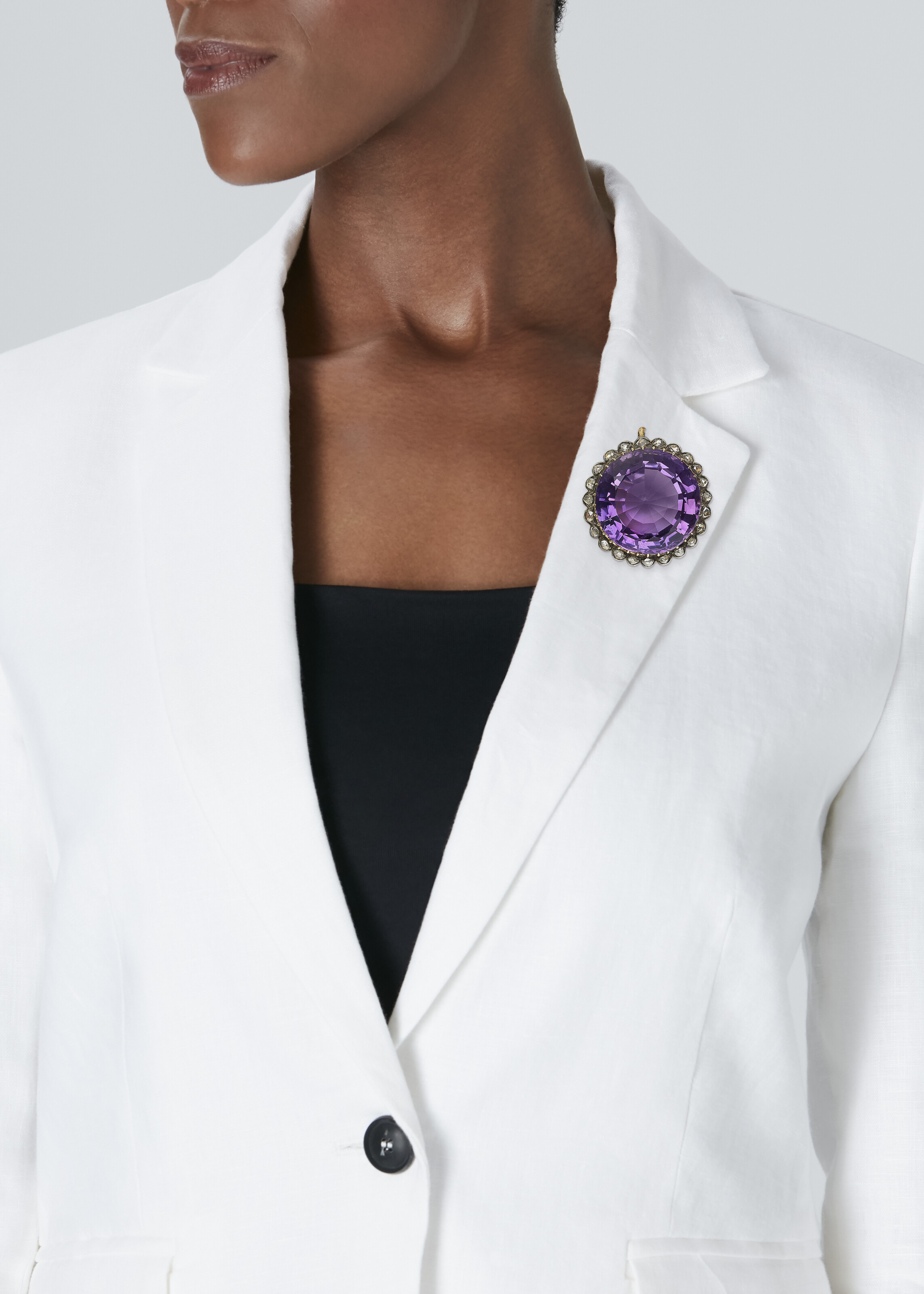 COLLIER TRANSFORMABLE, BROCHE TRANSFORMABLE ET PAIRE DE BOUCLES D'OREILLES AMÉTHYSTES, PERLES ET DIAMANTS FIN DU XIXe SIÈCLE image 15