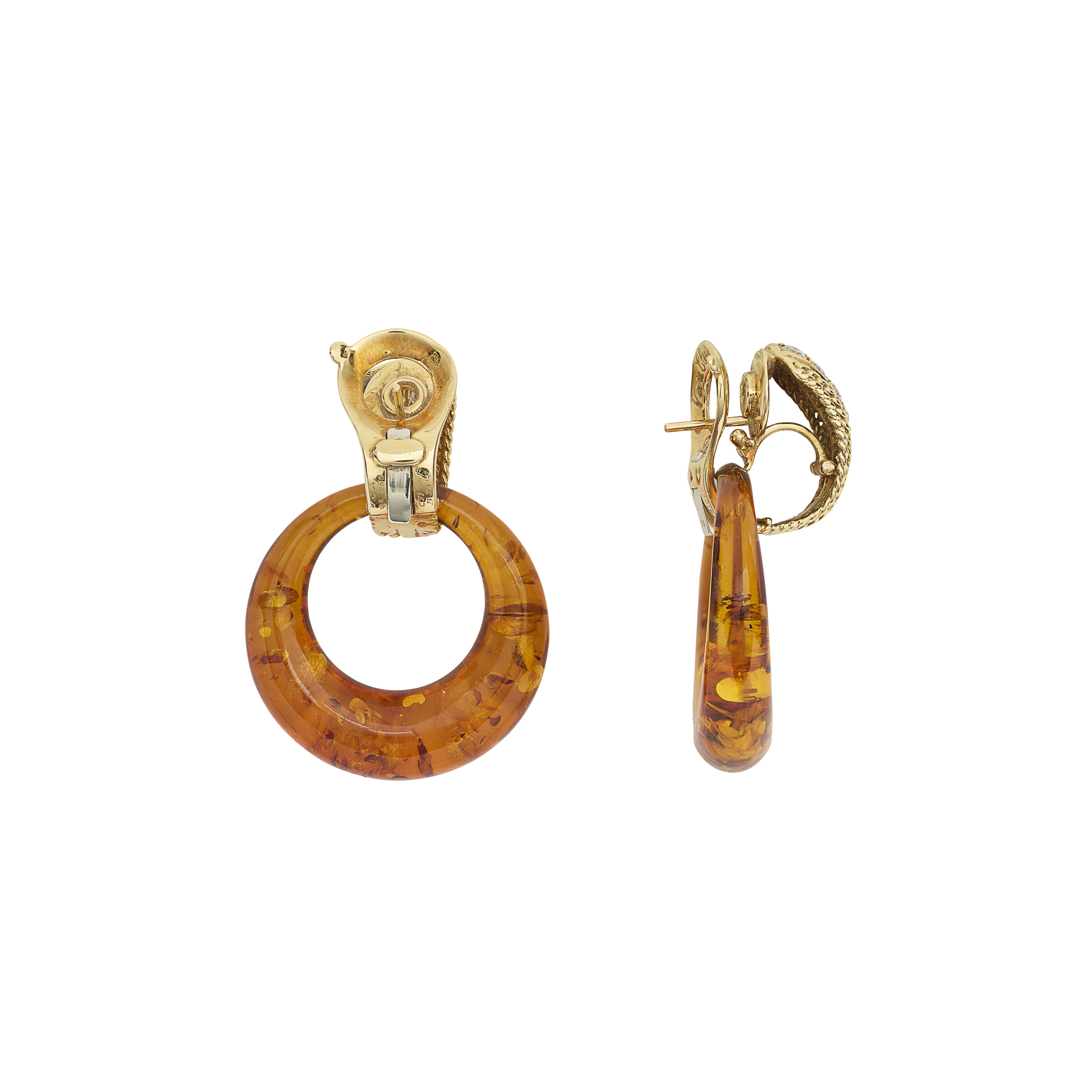 VAN CLEEF & ARPELS PAIRE DE BOUCLES D'OREILLES INTERCHANGEABLES PIERRES DE COULEURS, AMBRE, BOIS D'AMOURETTE, NACRE, DIAMANTS ET OR 'PHILIPPINE' image 8
