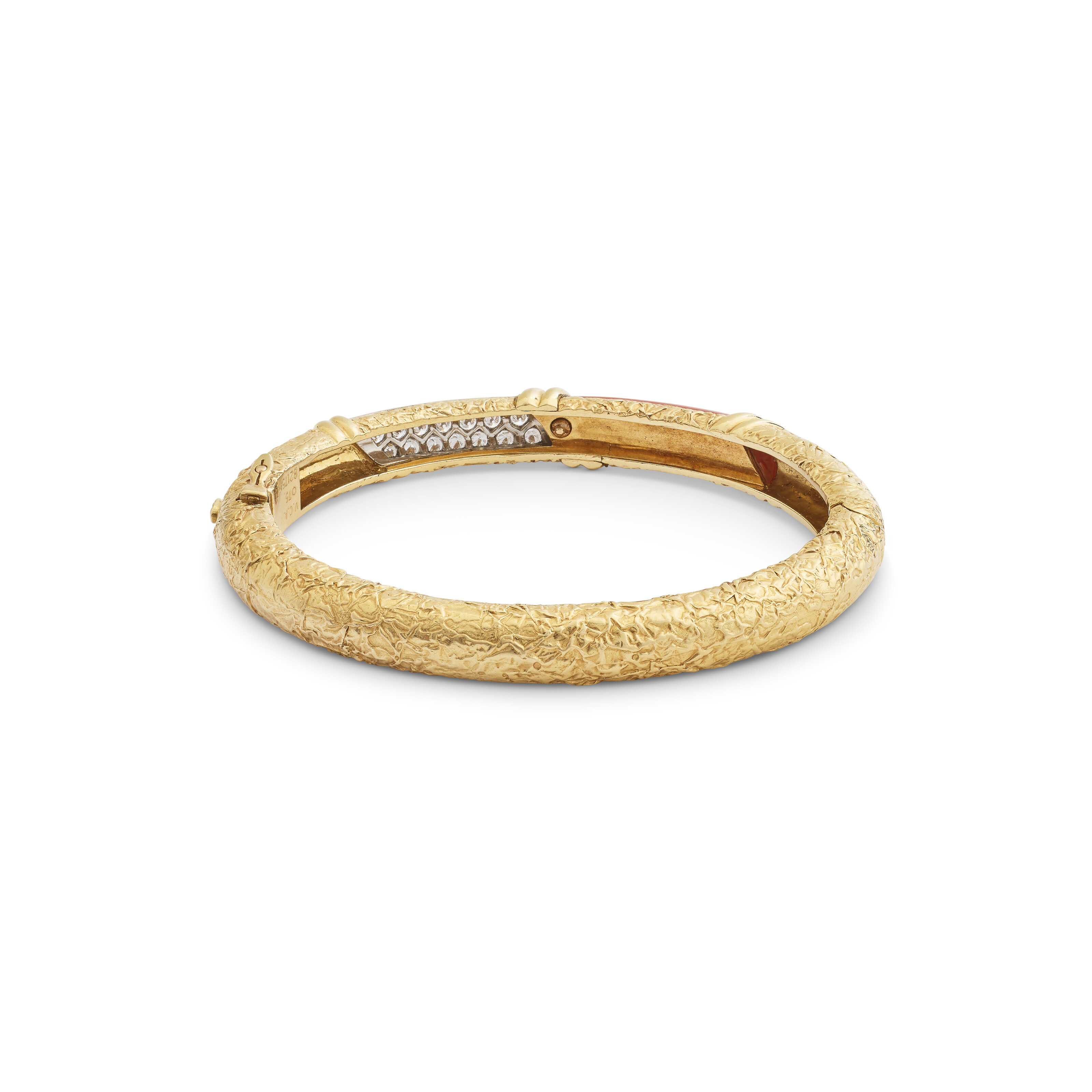 VAN CLEEF & ARPELS TROIS BRACELETS JONC CORAIL ET DIAMANTS image 5