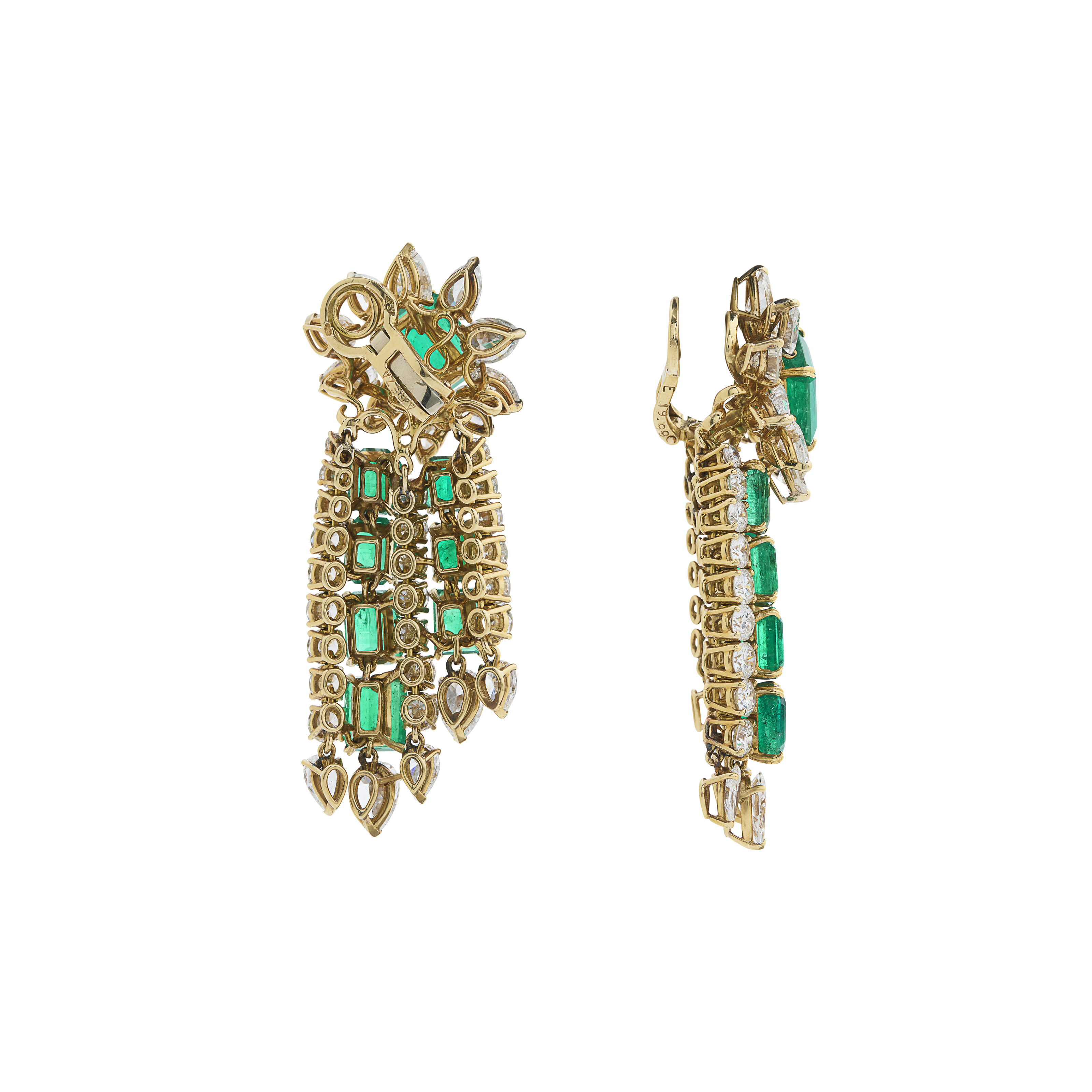 ALEXANDRE REZA PAIRE DE BOUCLES D’OREILLES ÉMERAUDES ET DIAMANTS image 2