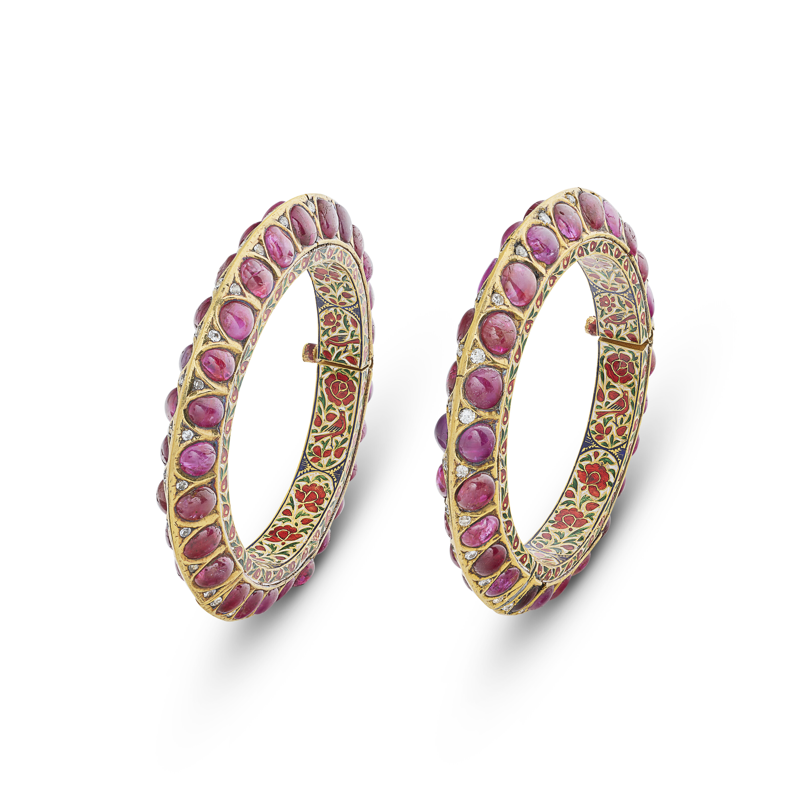 DEUX BRACELETS KADA RUBIS, ÉMAIL ET DIAMANTS XIXe SIÈCLE